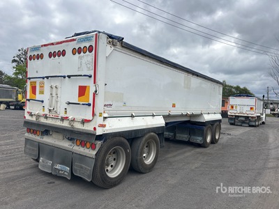 General Appearance with Foto, angolo posteriore sinistro