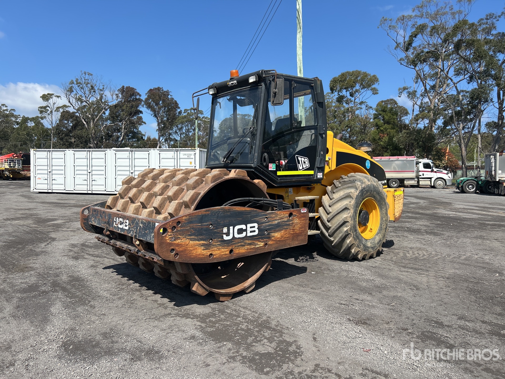 2014 JCB VM132PD