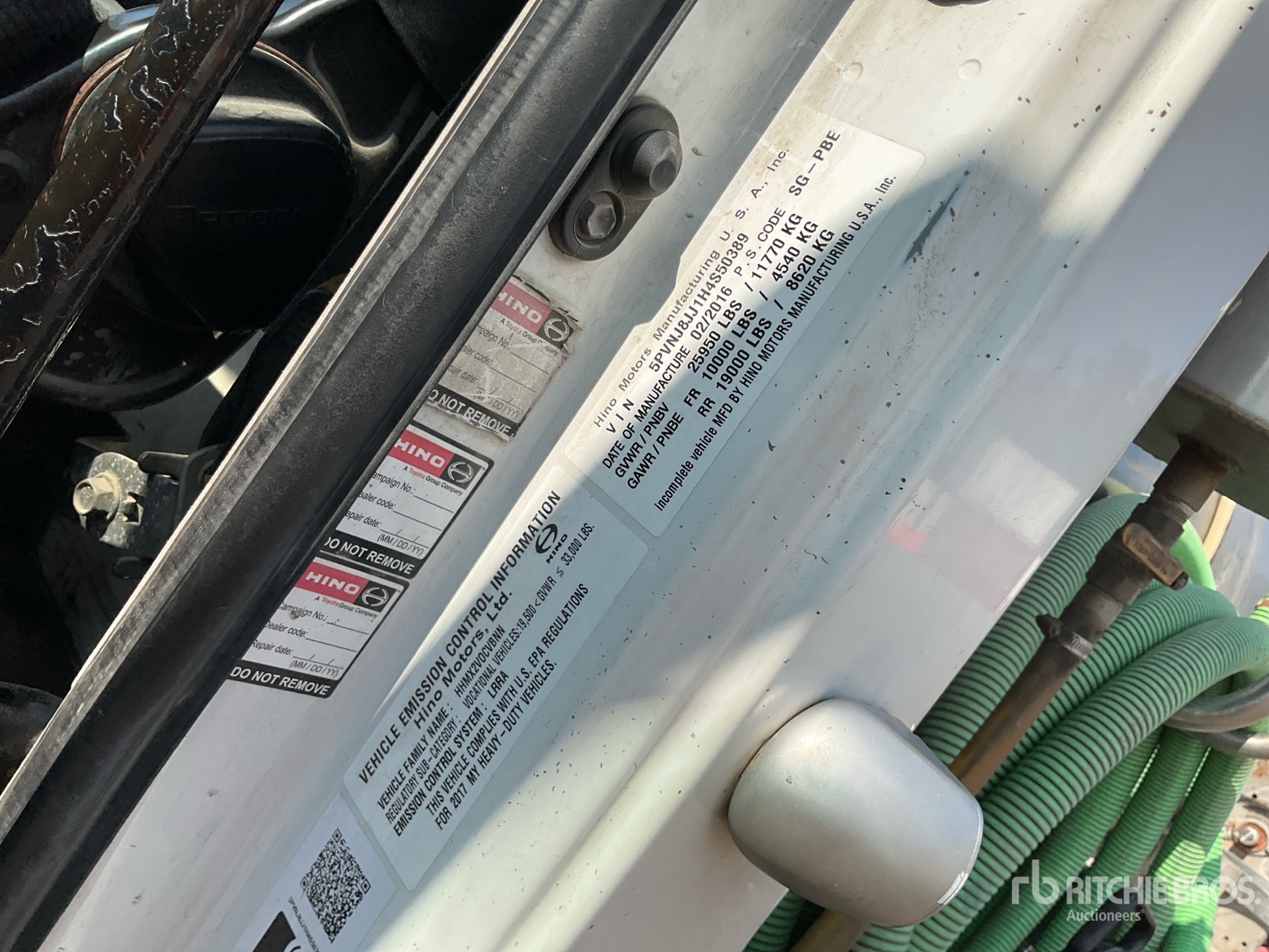2017 Hino 268