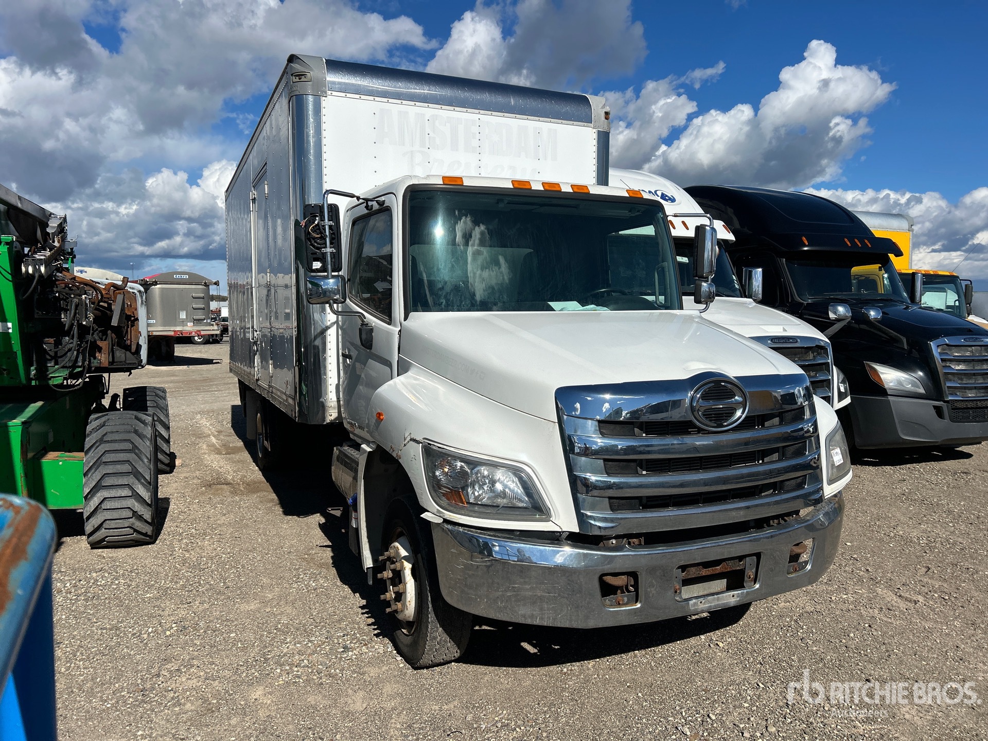 2017 Hino 268