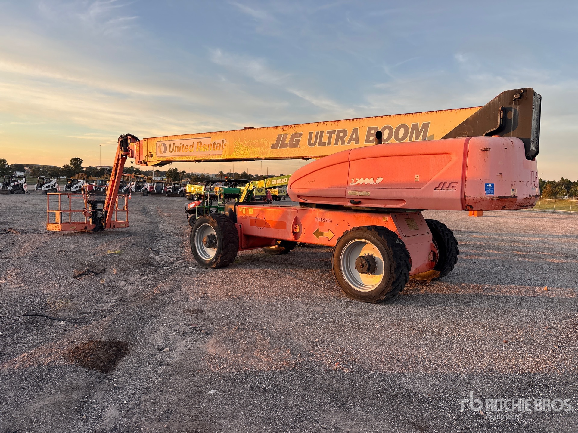 2007 JLG 1200SJP