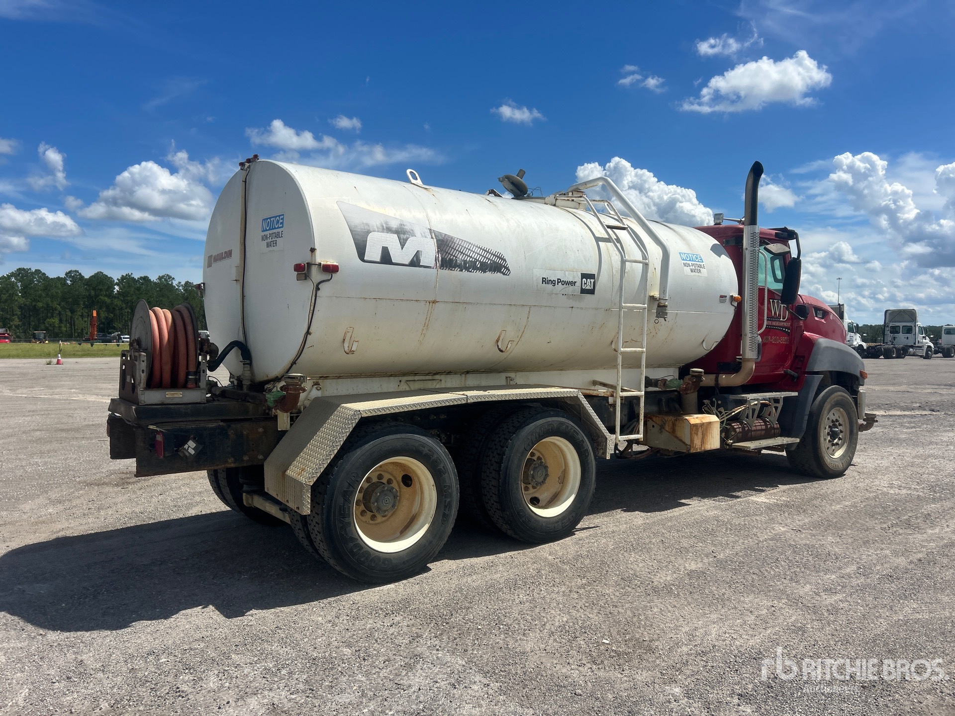 2012 Caterpillar CT660S