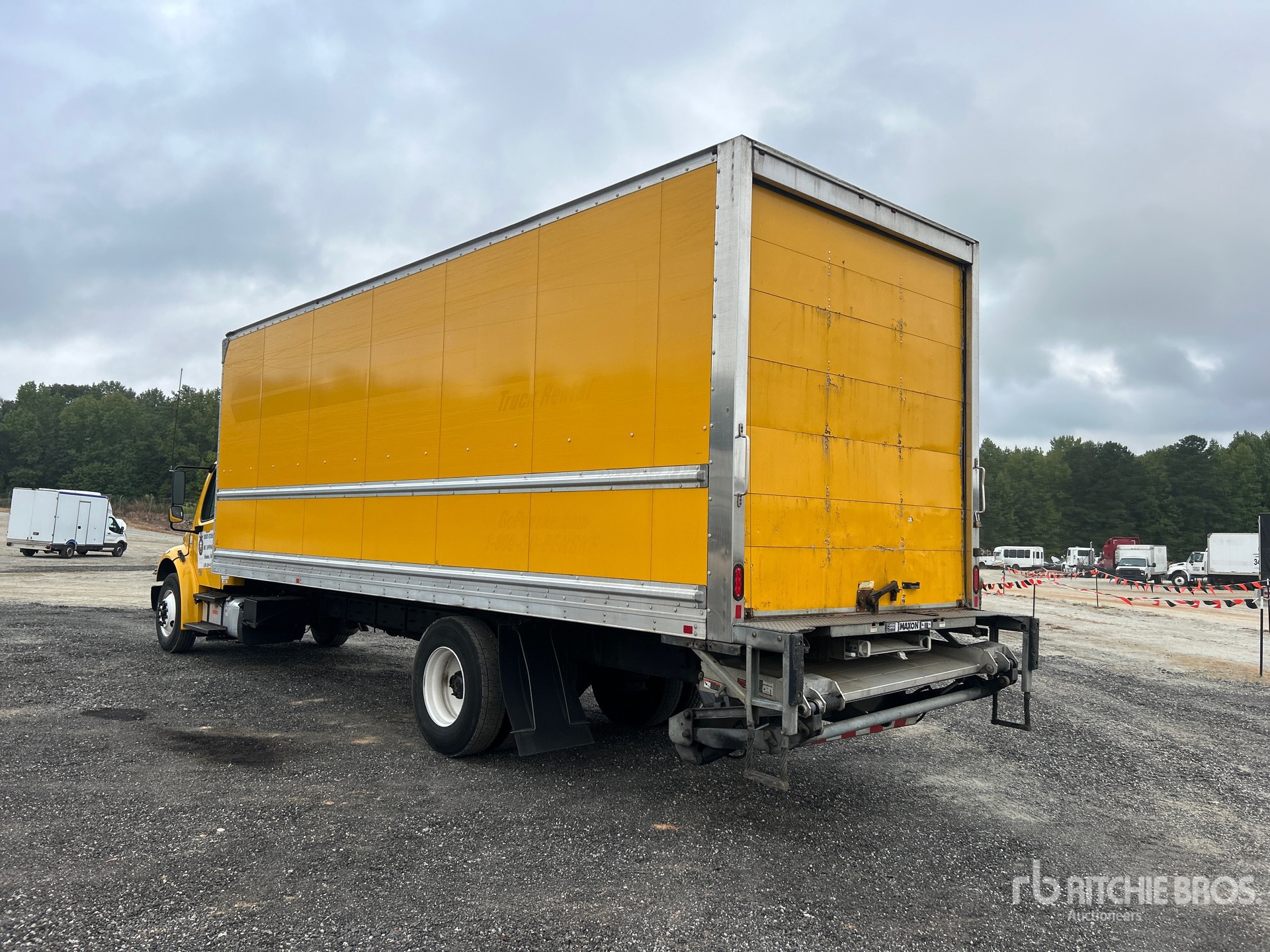 2020 Freightliner M2 106