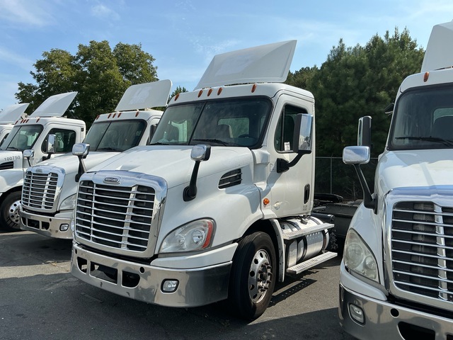 2016 Freightliner CAS 6x4 T/A Day Cab Truck Tractor (Inoperable)