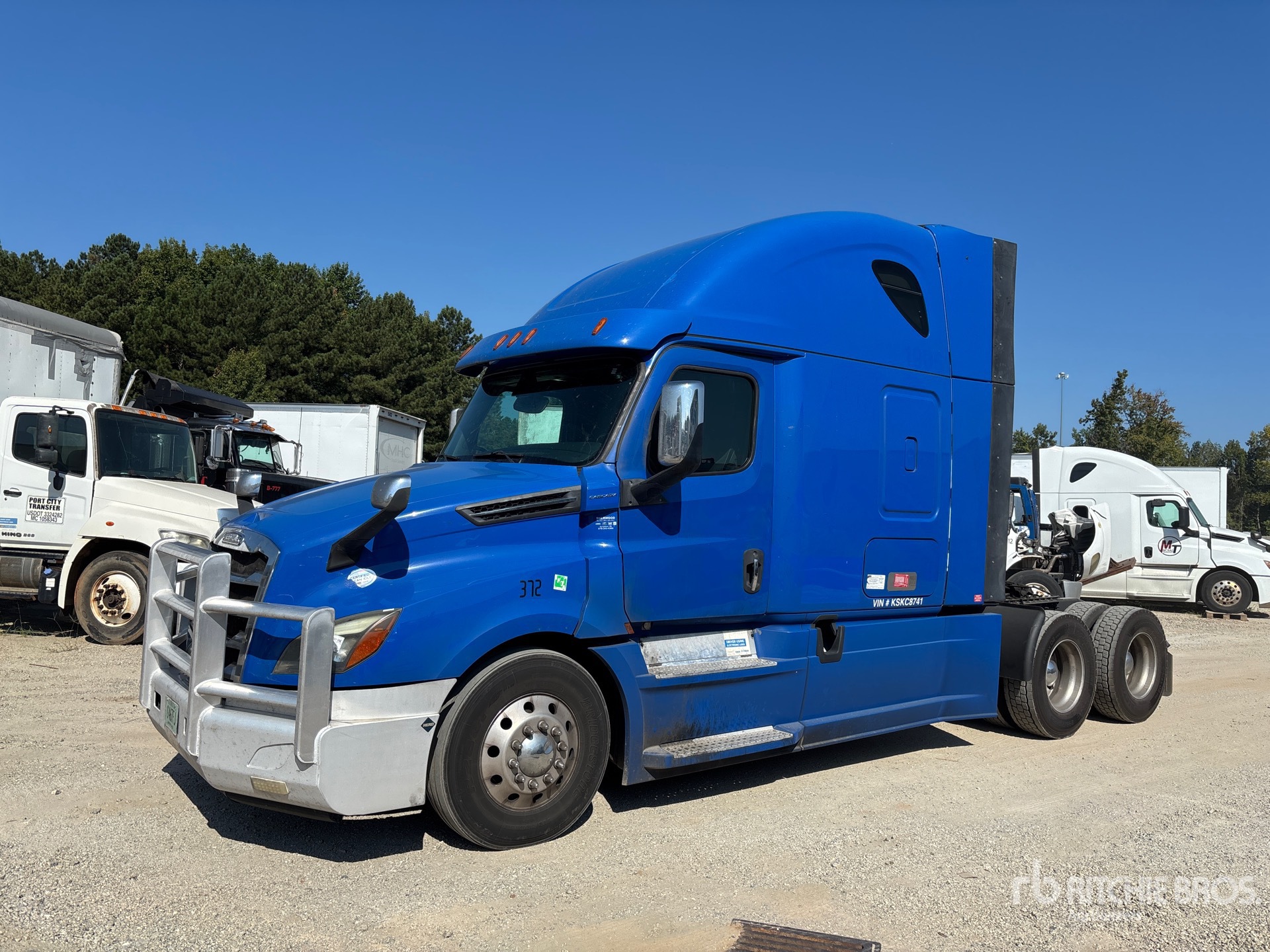 2019 Freightliner CASCADIA 126