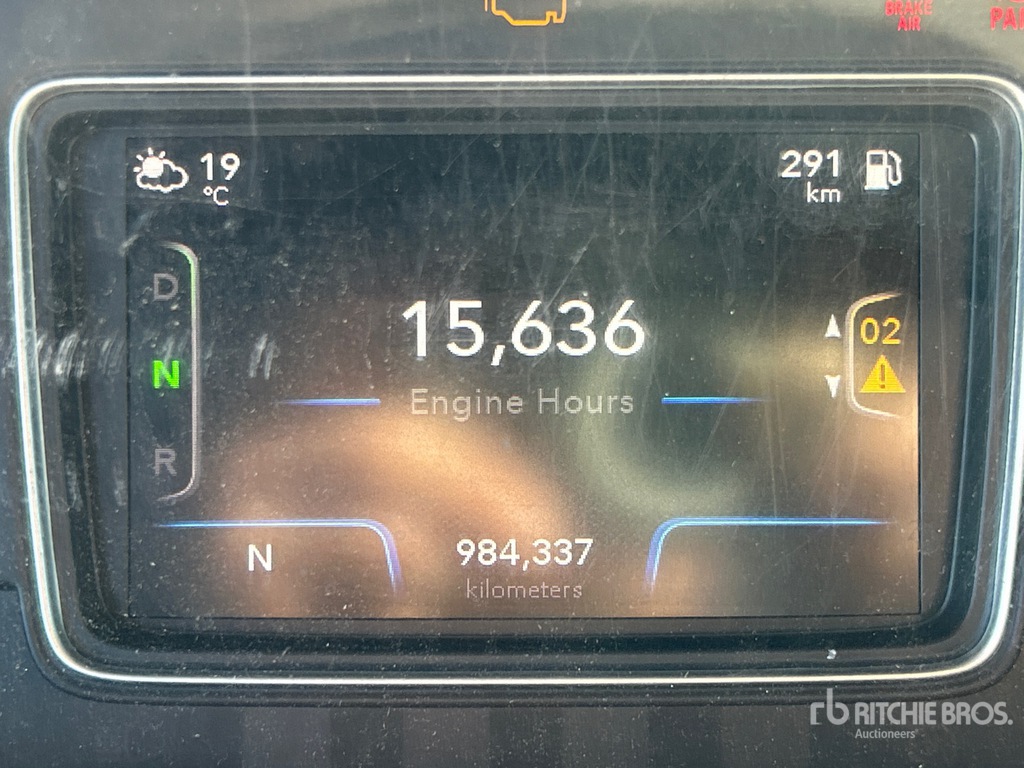 4 Transmision with Engine Hours