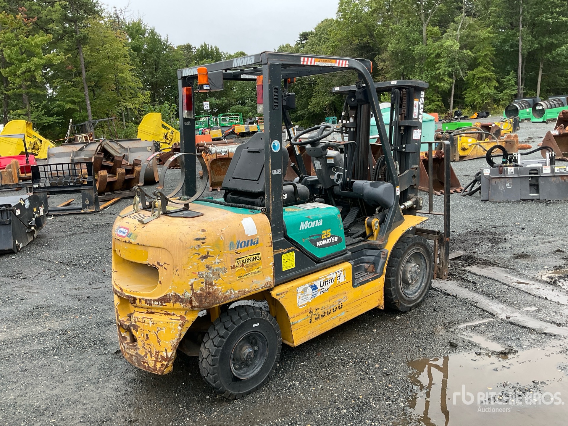 2005 Komatsu FG25T-14