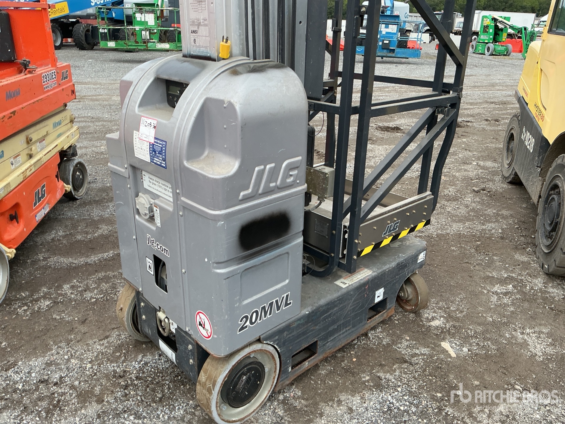 2017 JLG 20MVL