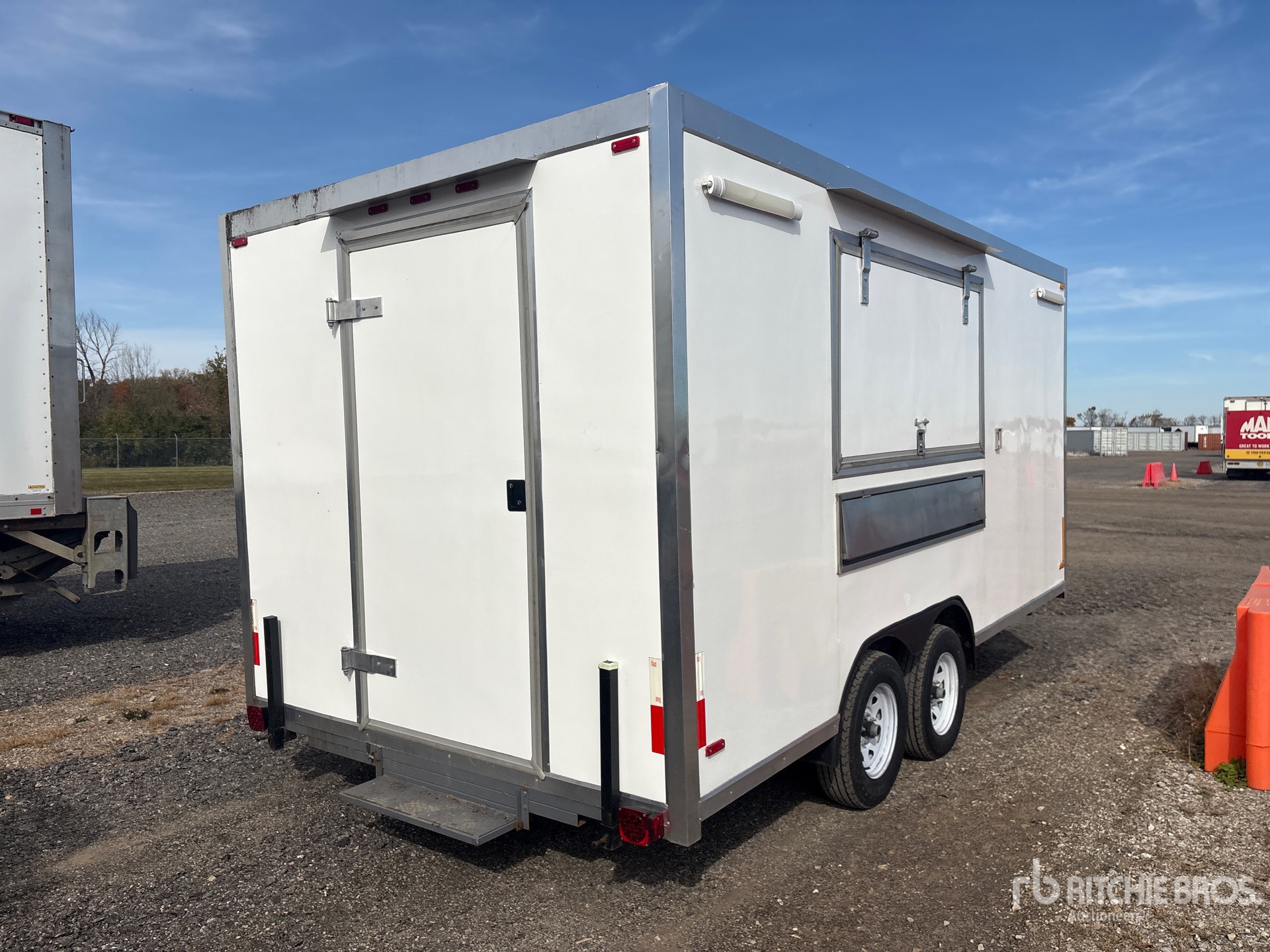 2025 THE FUD 26 ft T/A