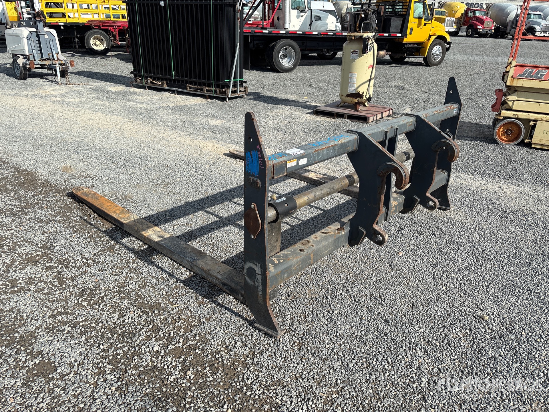 JRB Q/C - Fits Komatsu WA320