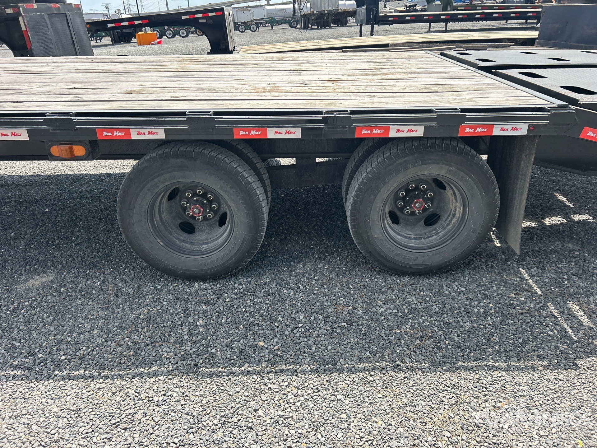 2025 Trailmax MAC210-25