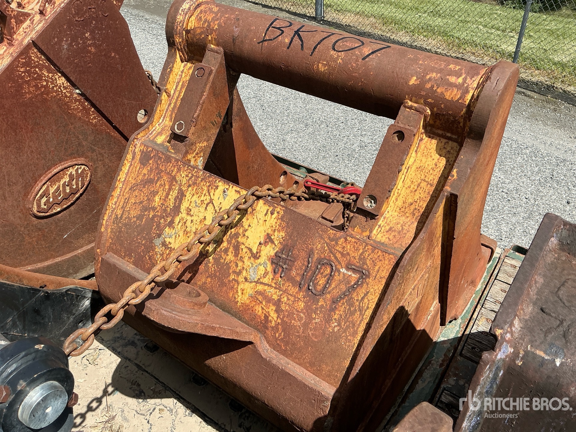 Caterpillar 34 IN - FITS CAT M318/320