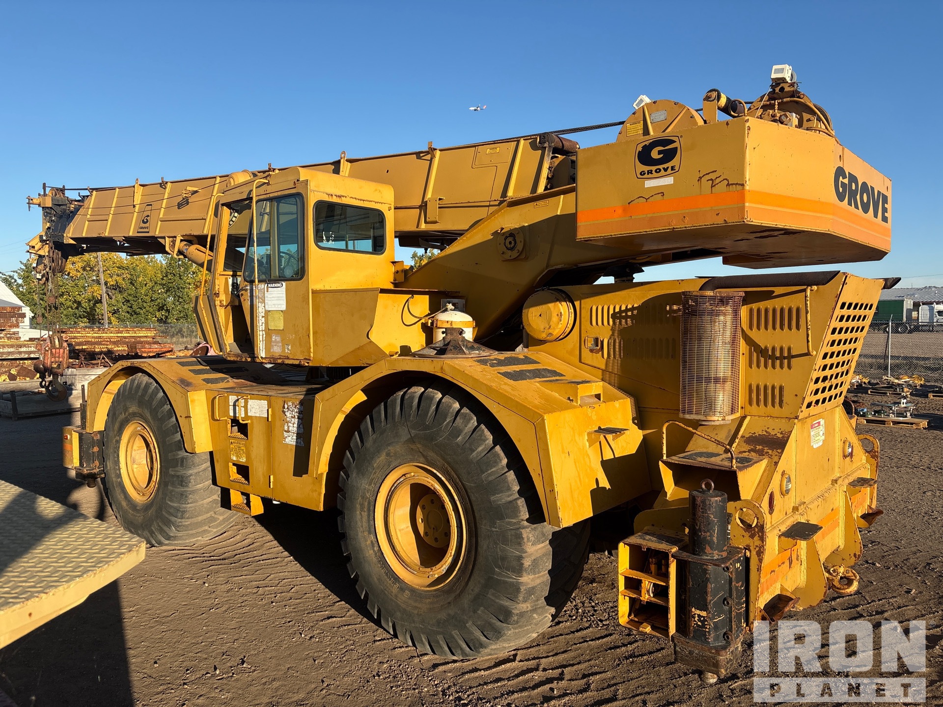 1980 Grove RT740