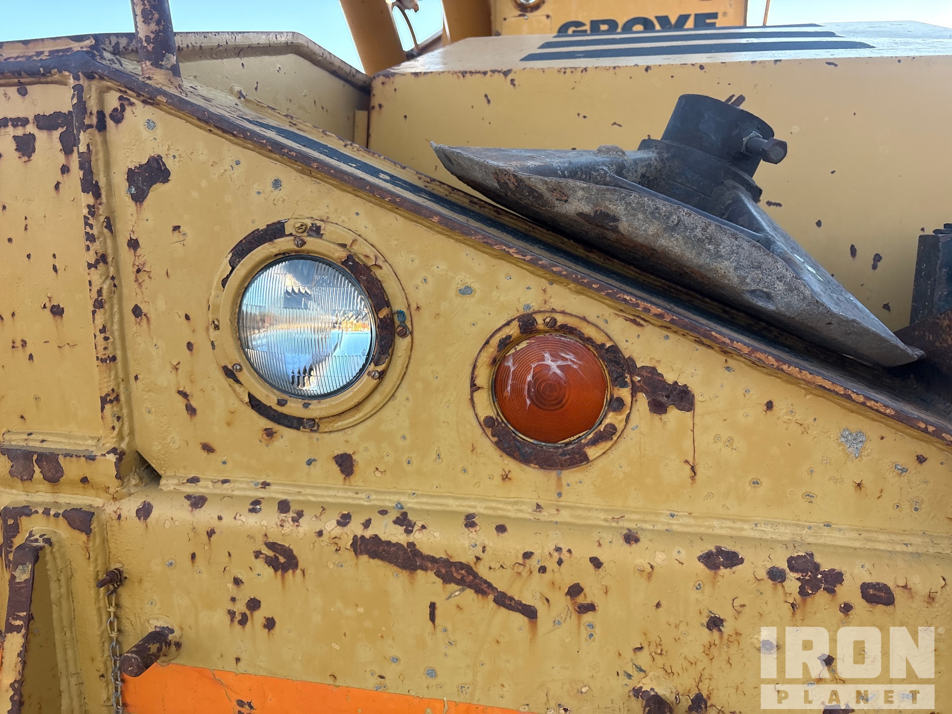 1980 Grove RT740