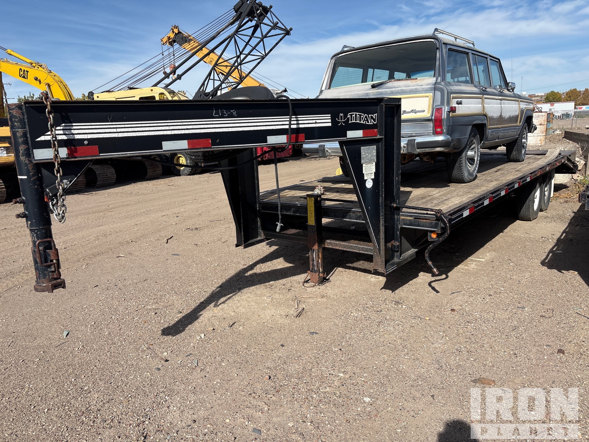 Photo of 2005 Titan 20