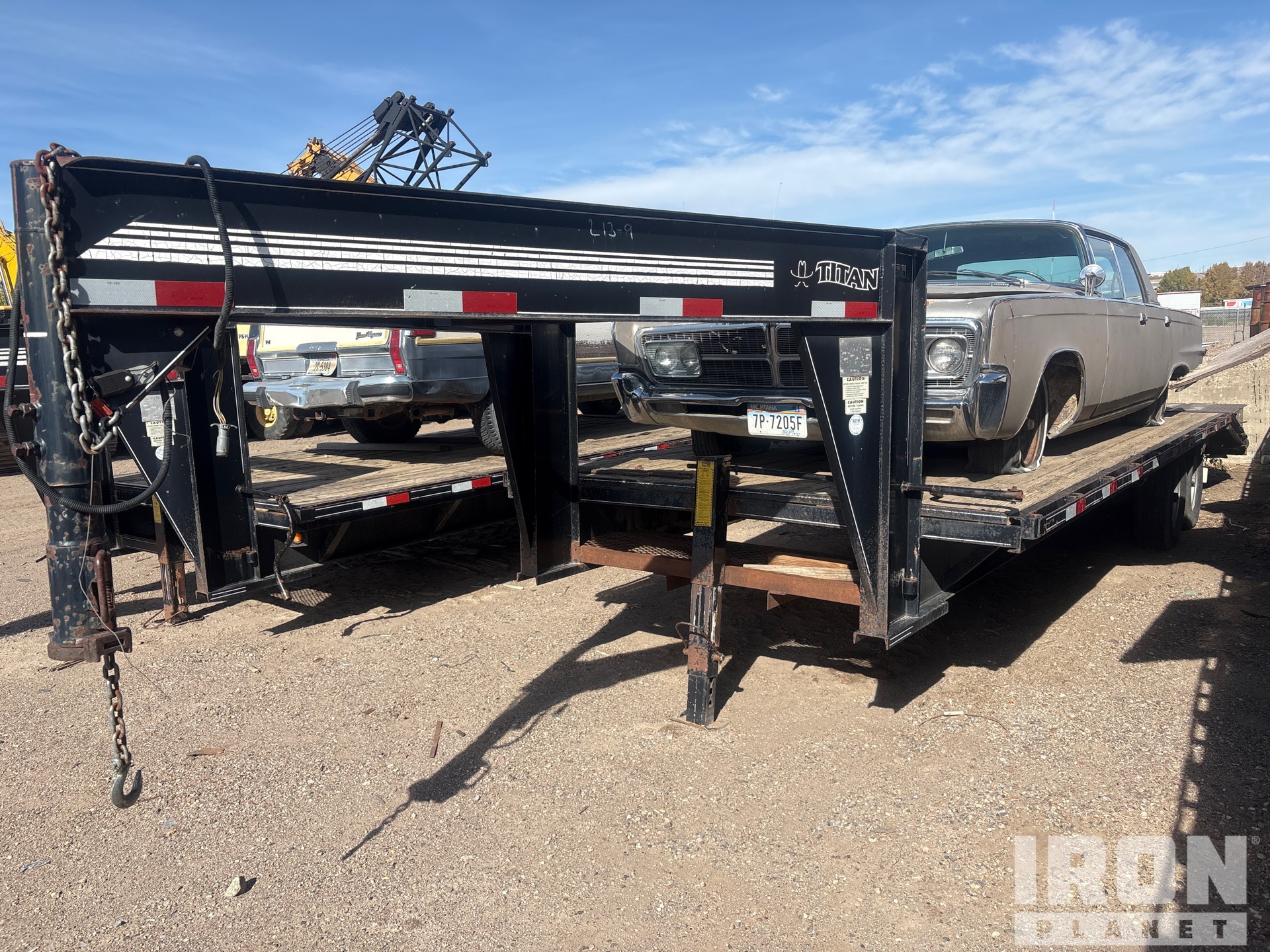 Photo of 2005 Titan 20