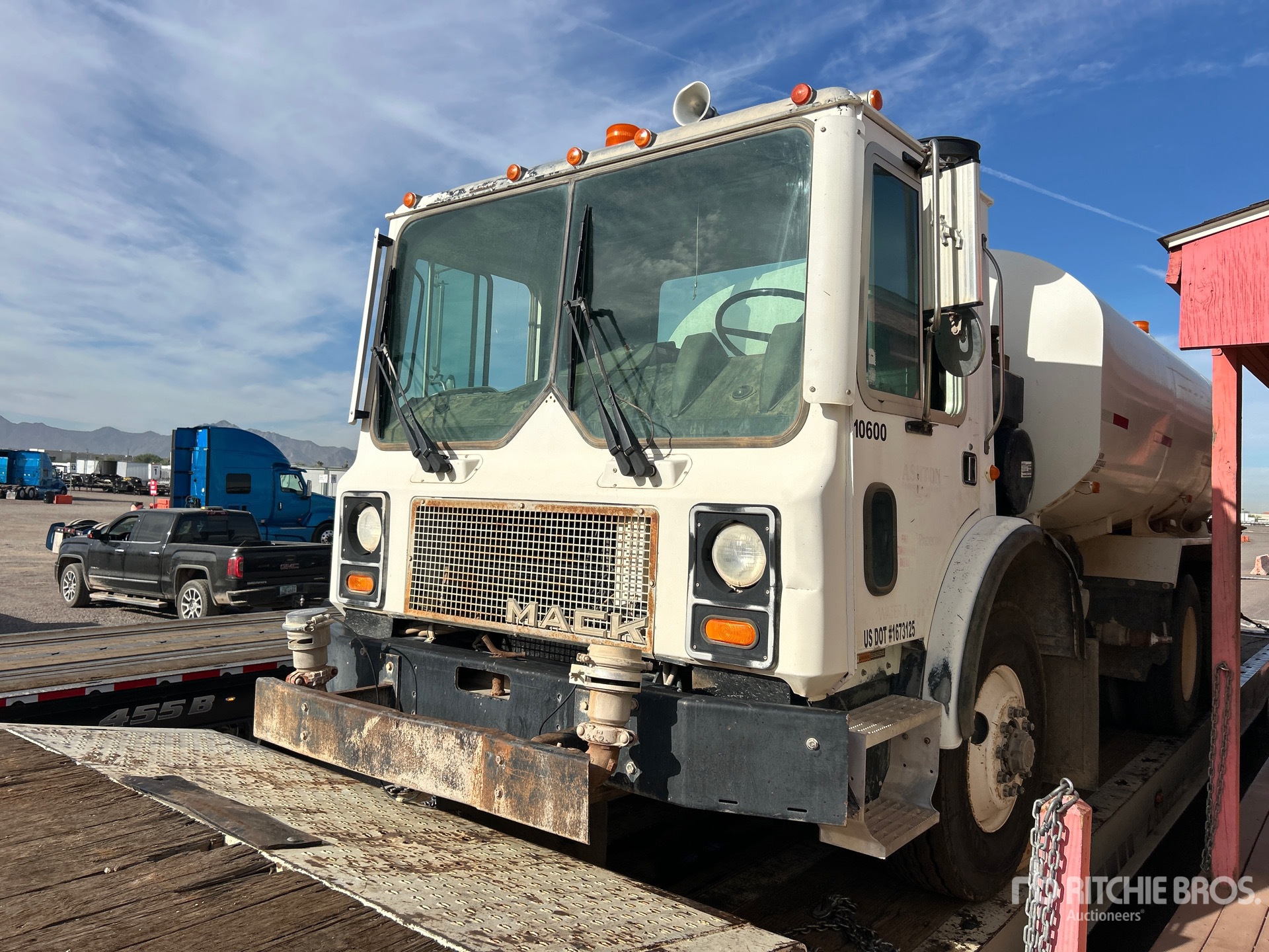 Photo of 1991 Mack MR688S
