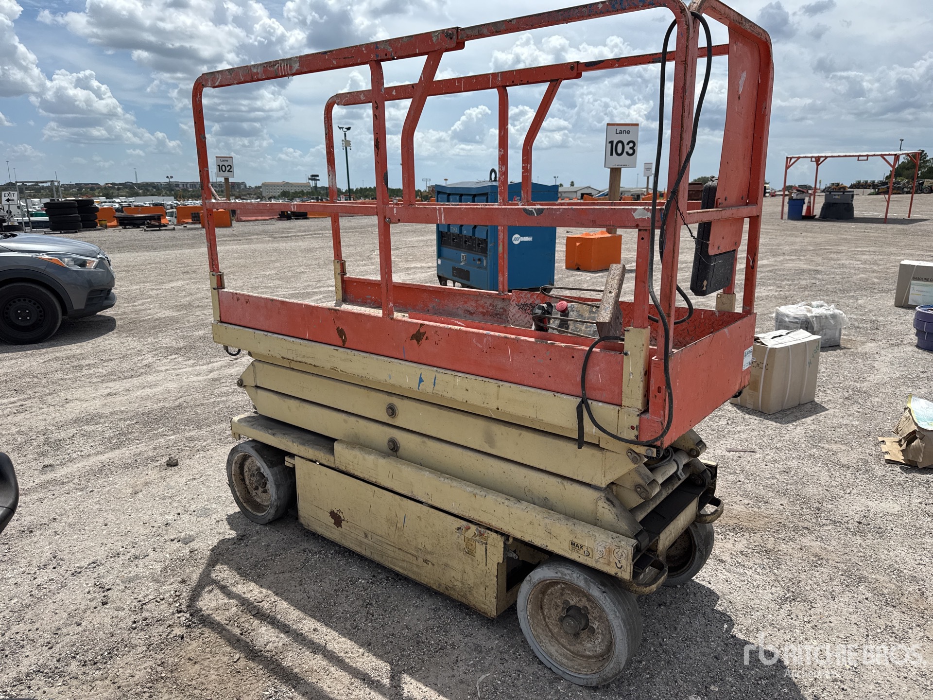 2002 JLG 2032-E2