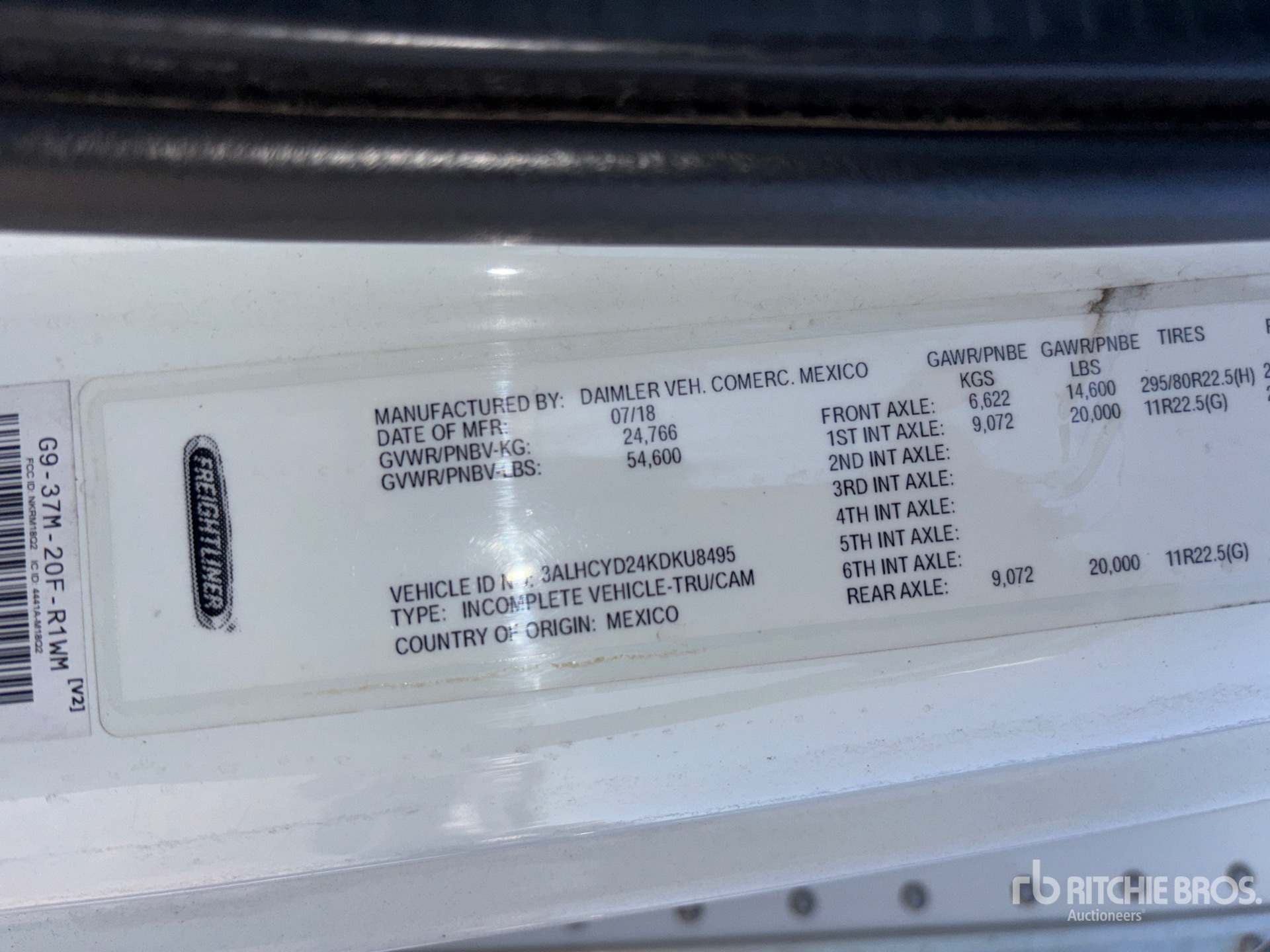 2019 Freightliner M2106