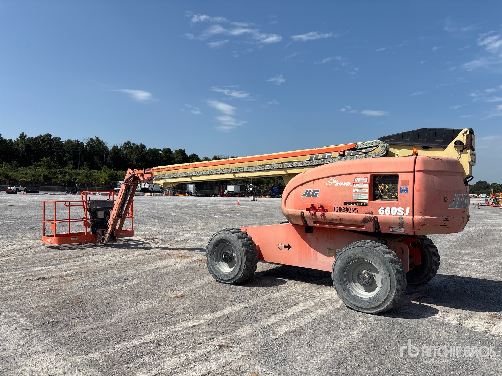 2005 JLG 660SJ
