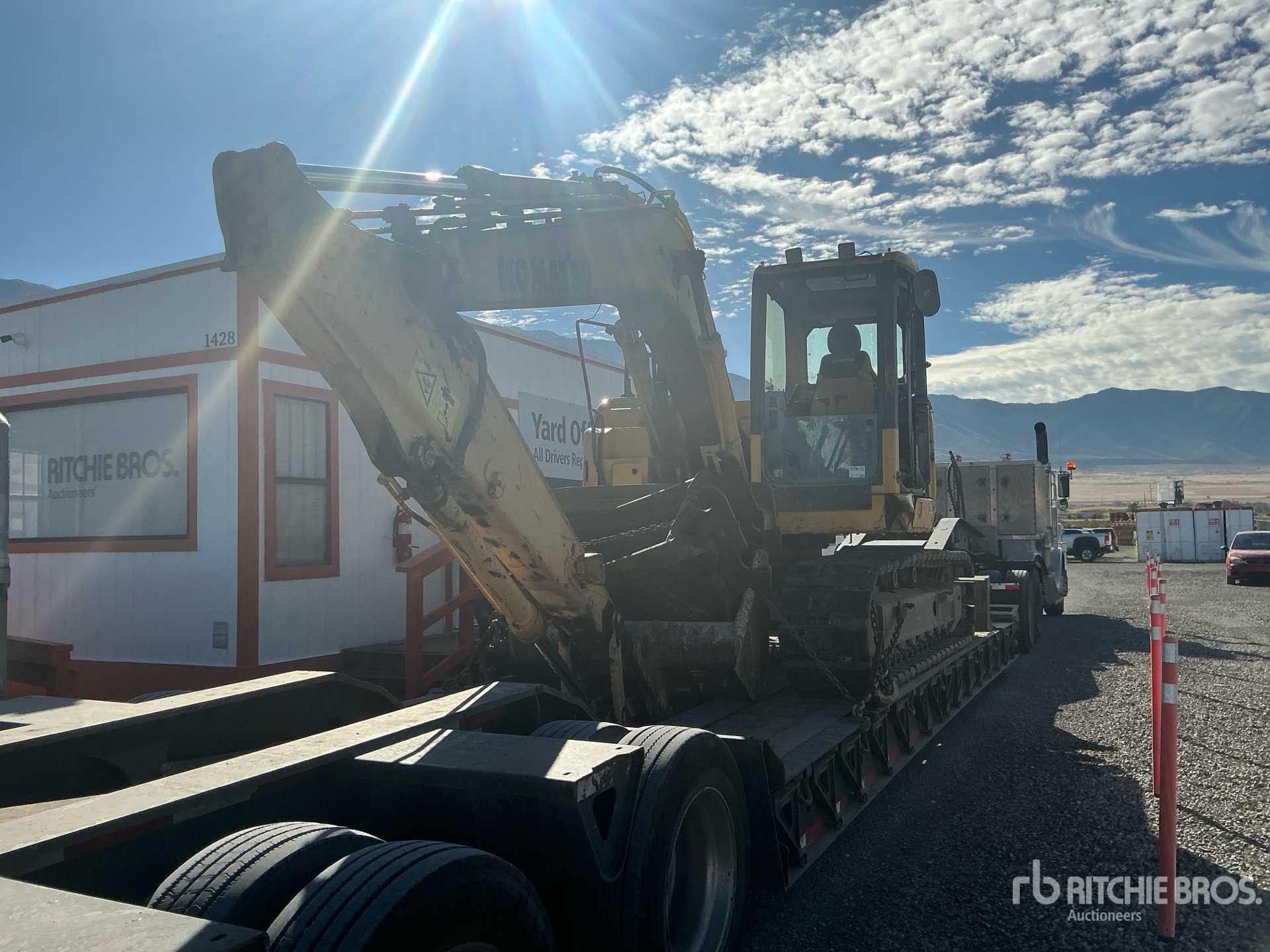 Photo of Komatsu PC138LC-10