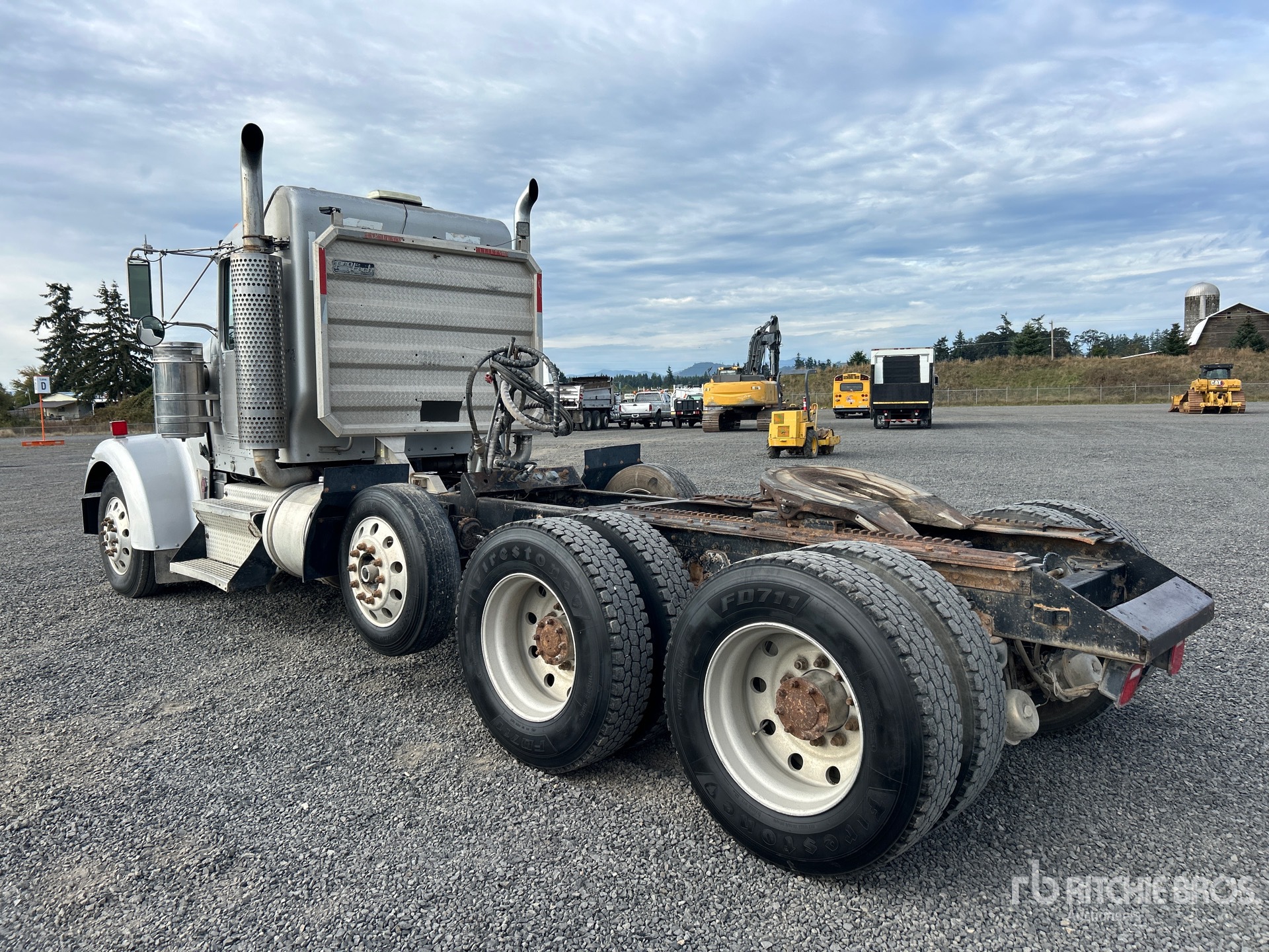 2005 Kenworth W900B