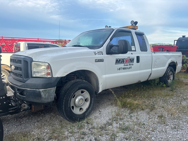 2007 Ford F-250 XL 4x4 Extended Cab Pickup