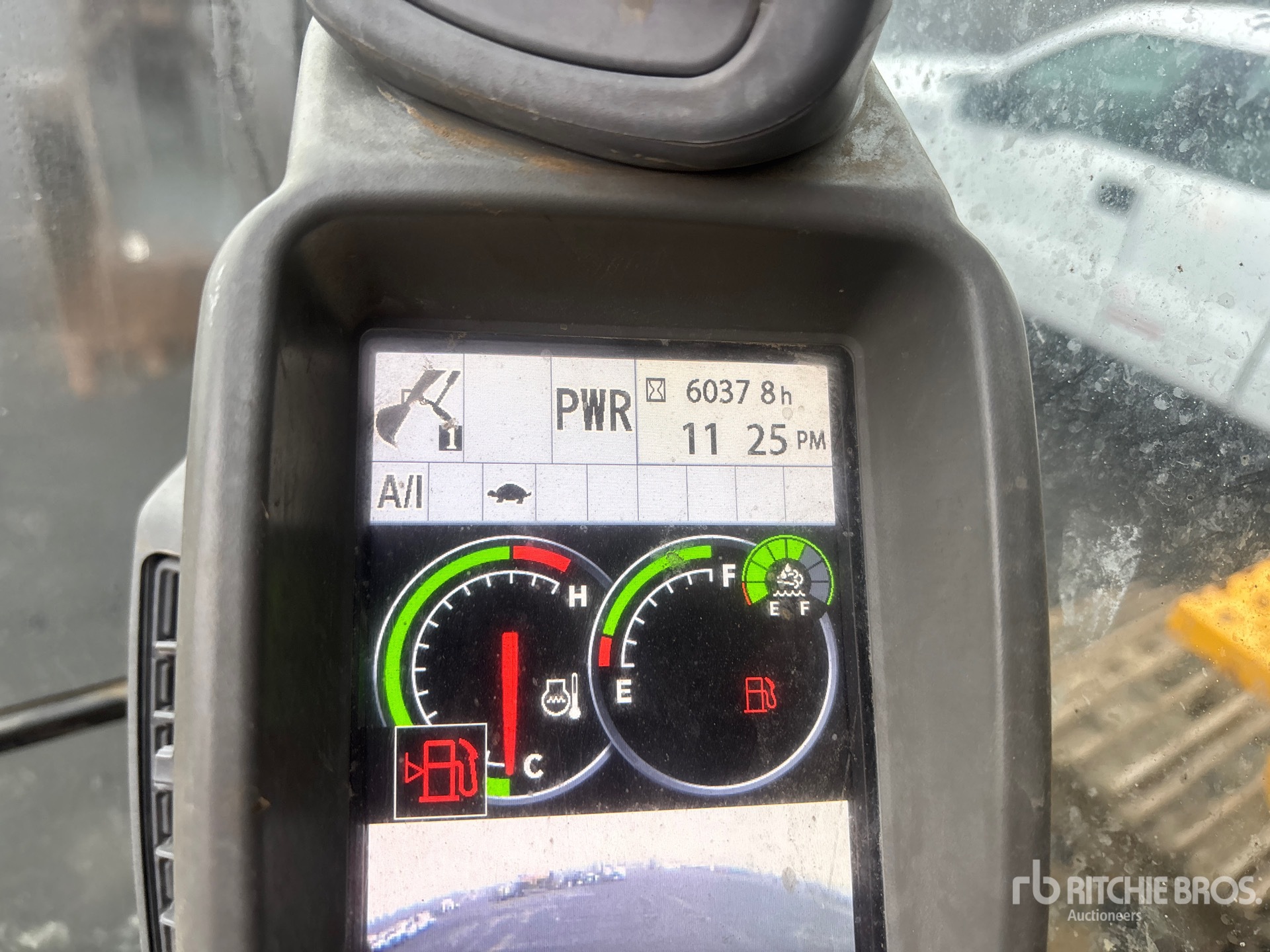2020 John Deere 345G LC