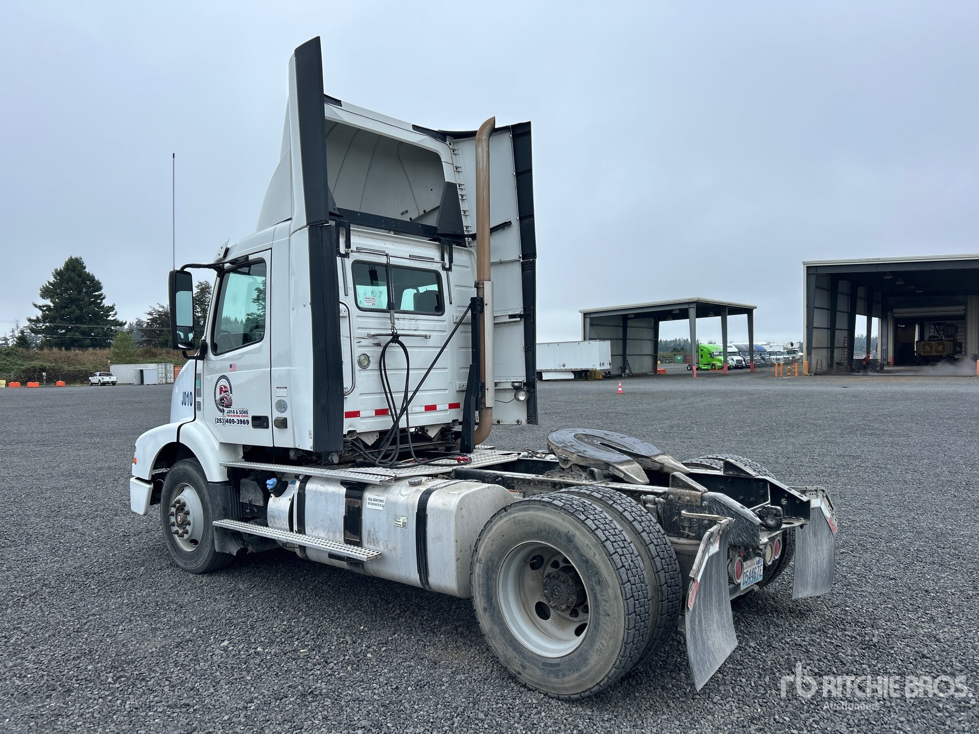 2012 Volvo VNM