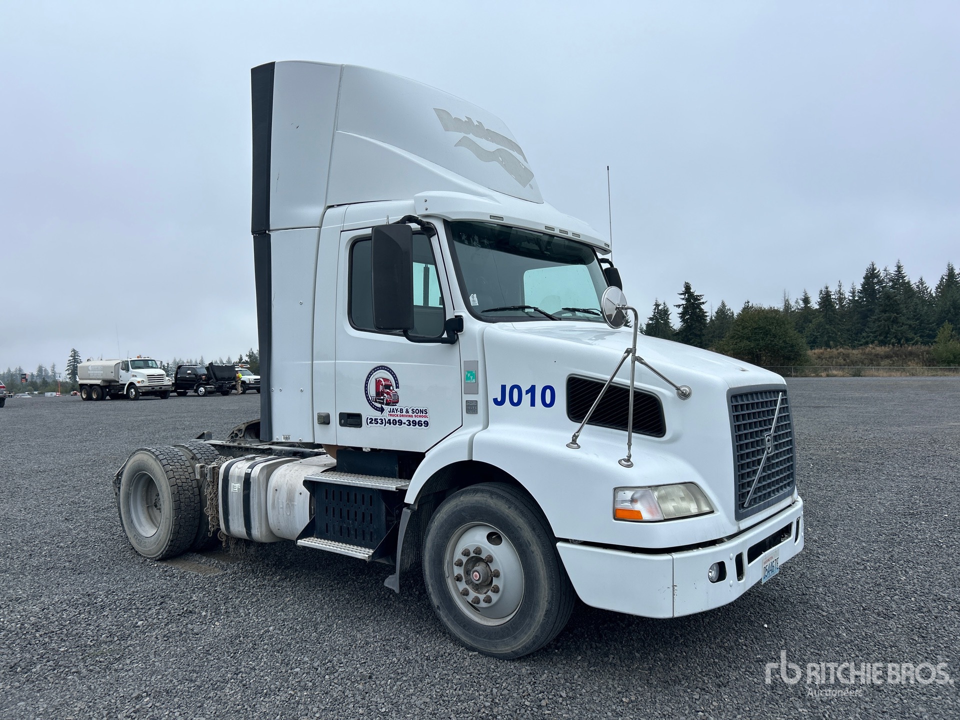 2012 Volvo VNM