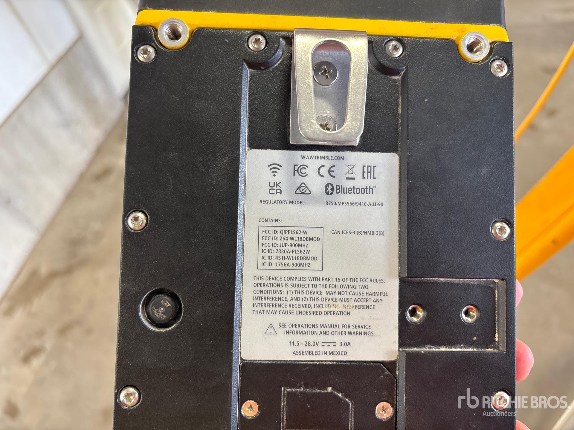 Trimble R750