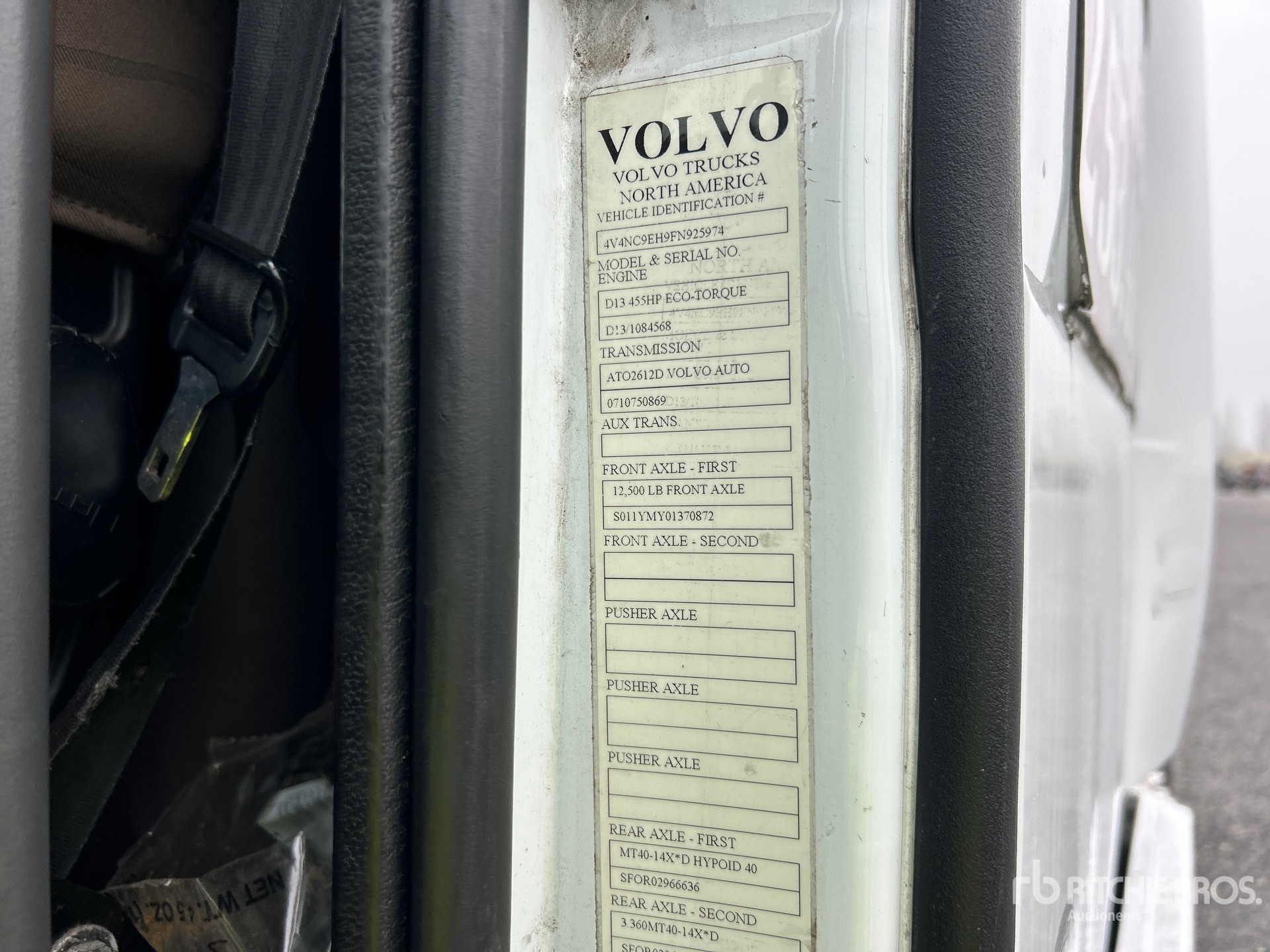 2015 Volvo VNL