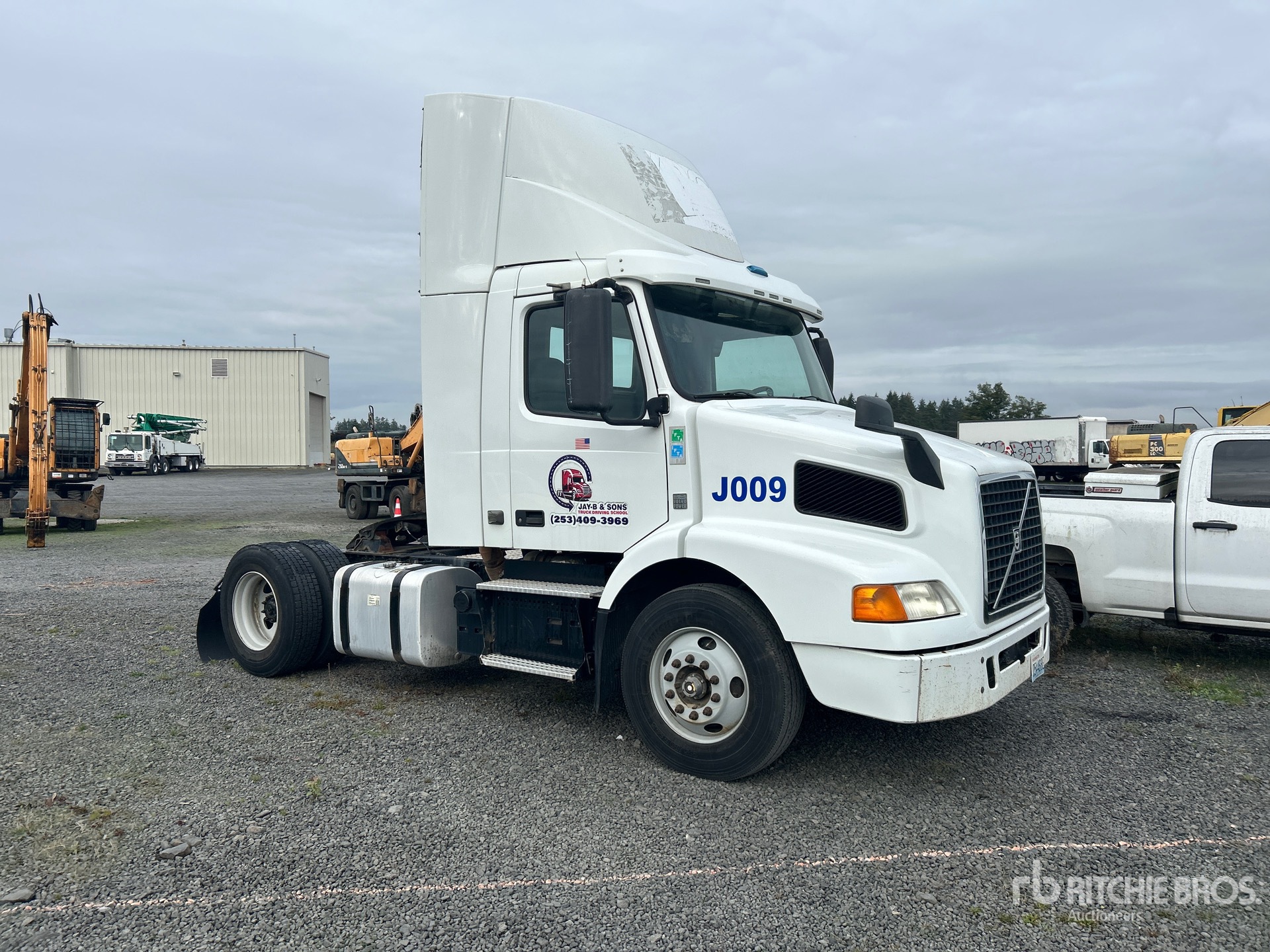 2018 Volvo VNM