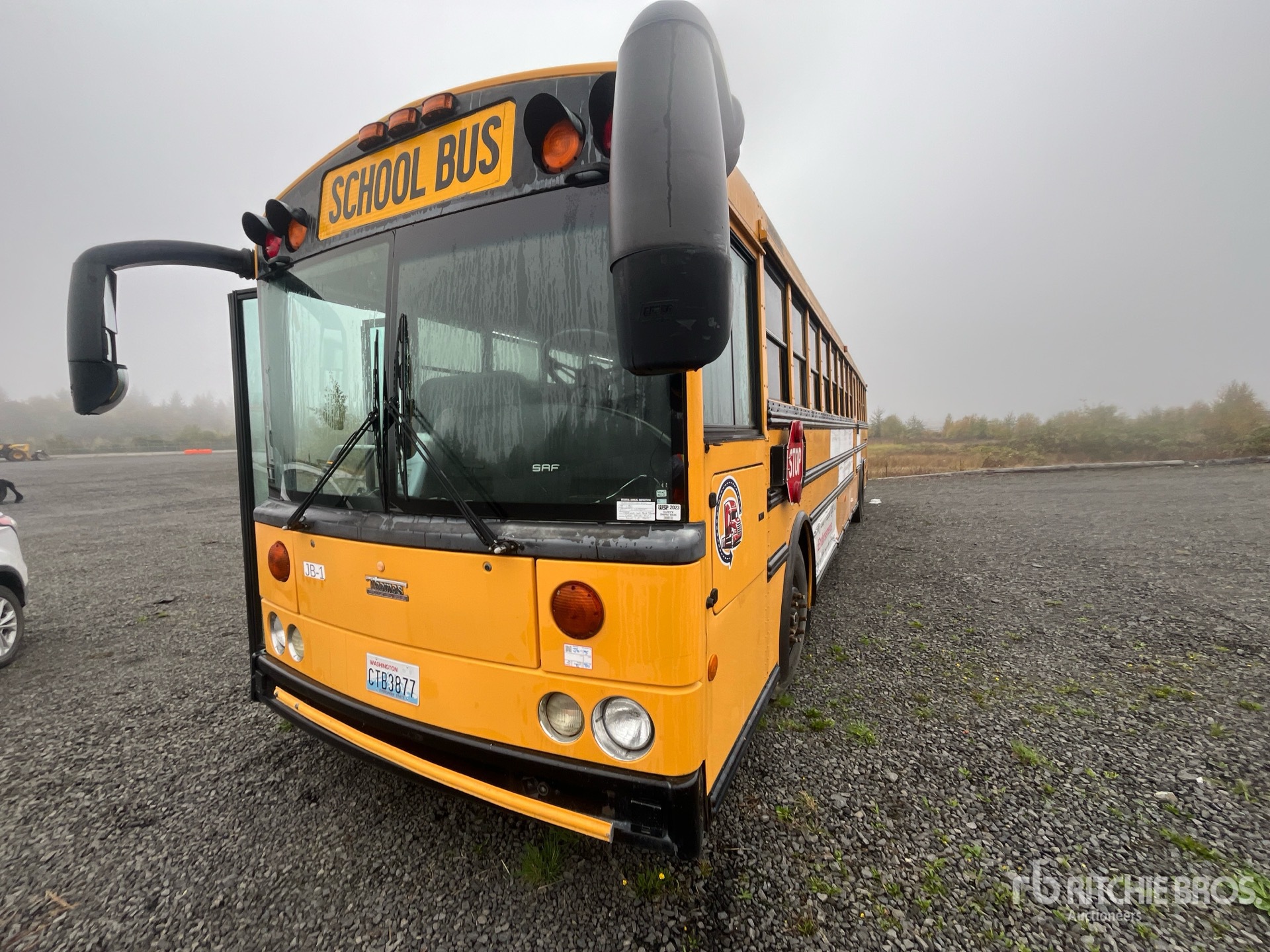 2004 Thomas 4X2 90-SEAT SCHOOL