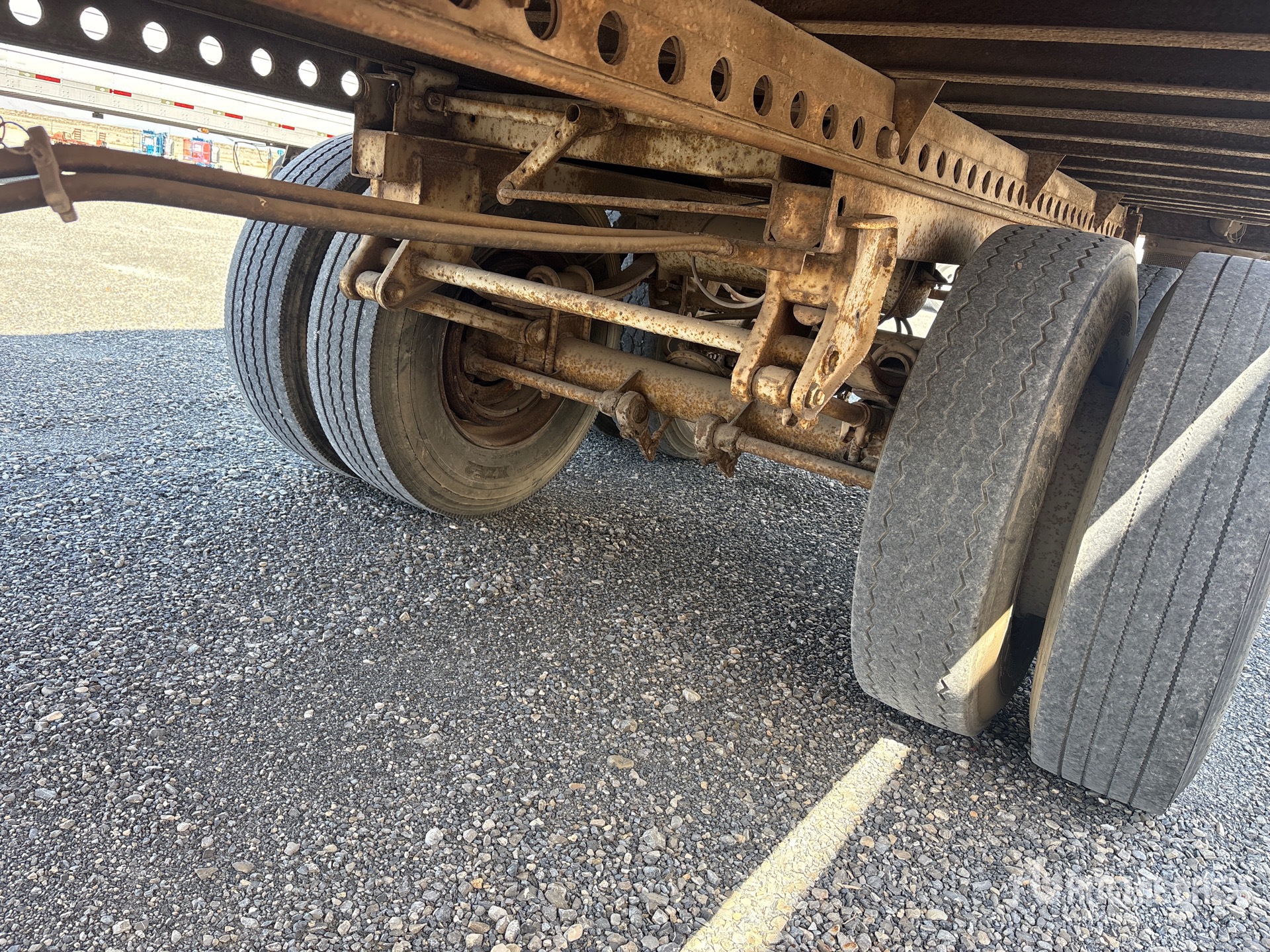 1984 Miller 45 ft x 102 in T/A