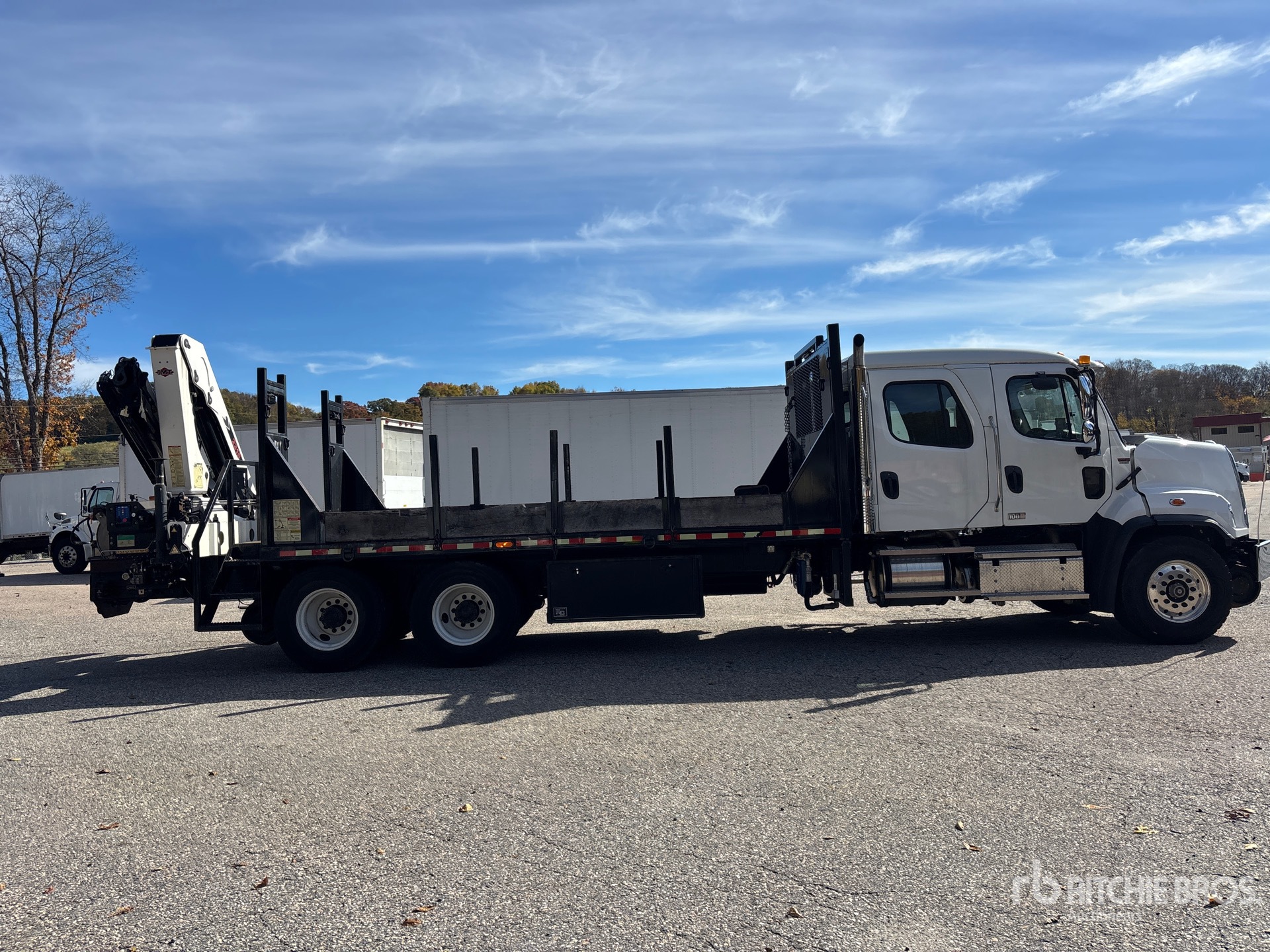 2021 Freightliner CORONADO 122SD