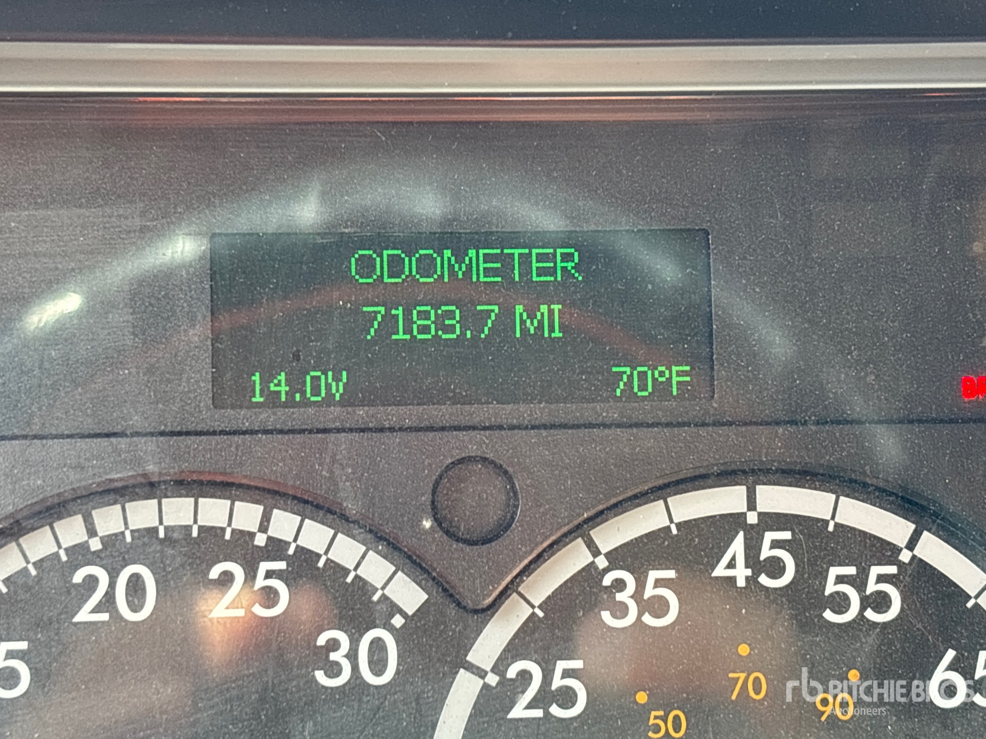2021 Freightliner Coronado 122SD