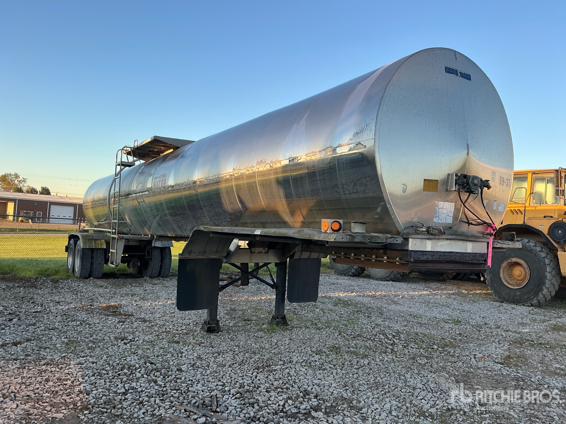 1986 Brenner 6200 gal T/A
