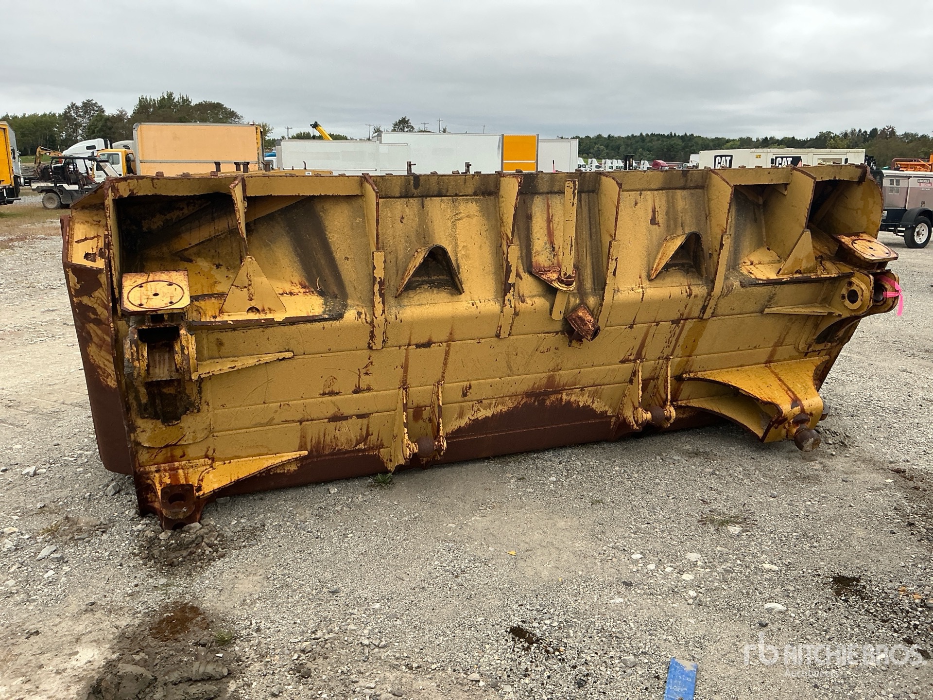 Caterpillar U-BLADE - FITS D8