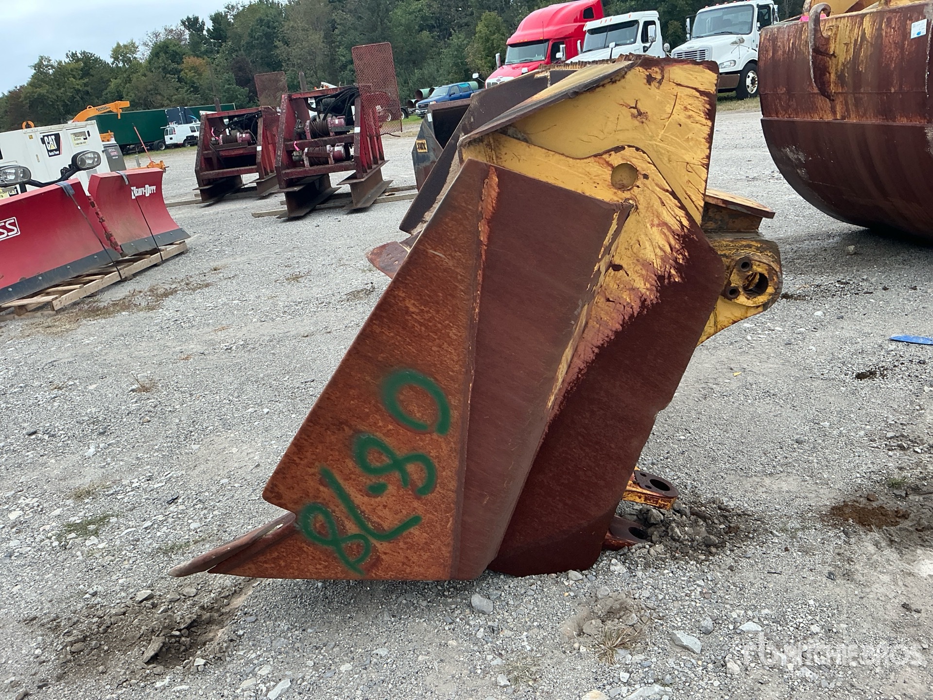 Caterpillar U-BLADE - FITS D8