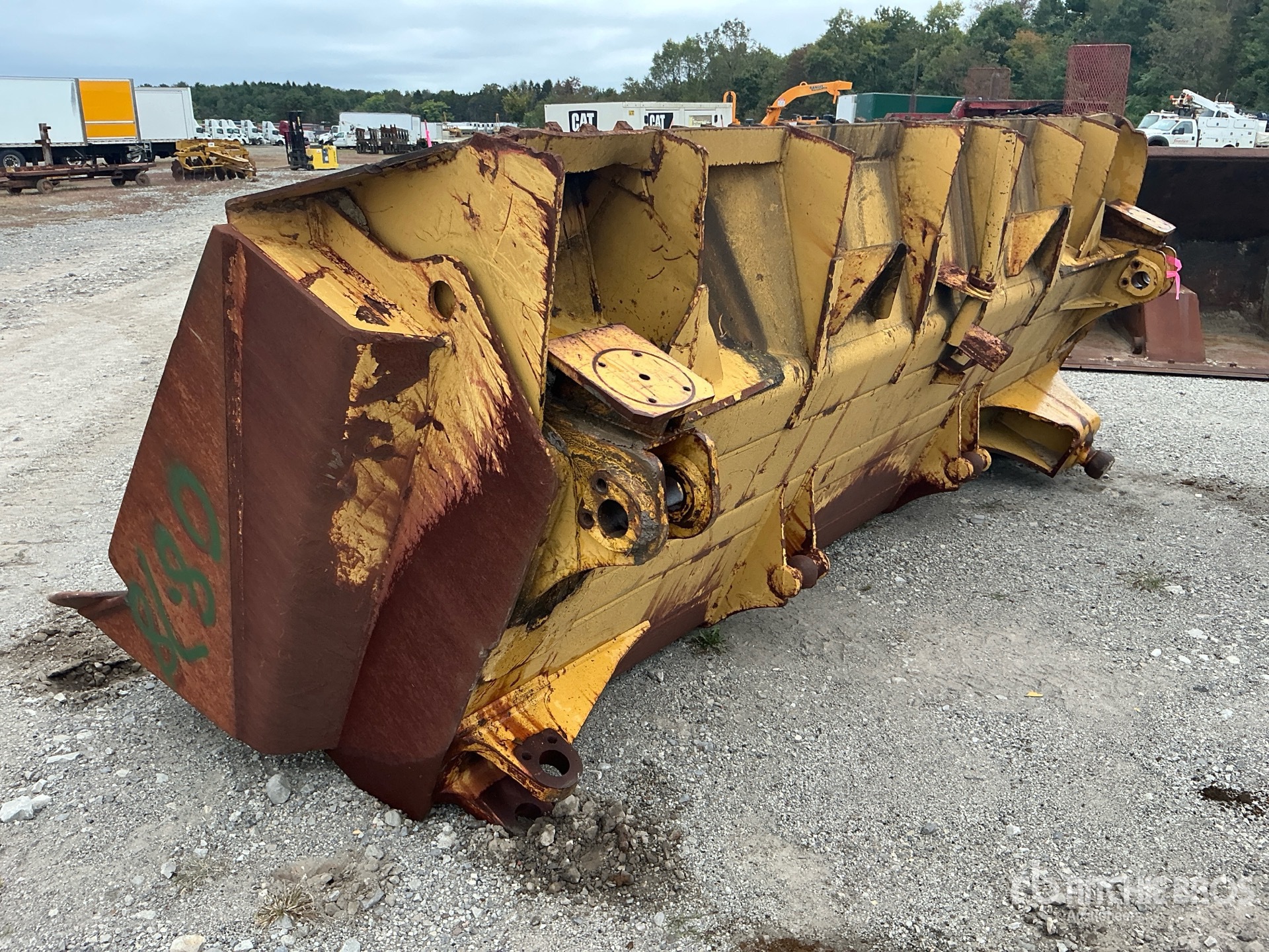 Caterpillar U-BLADE - FITS D8