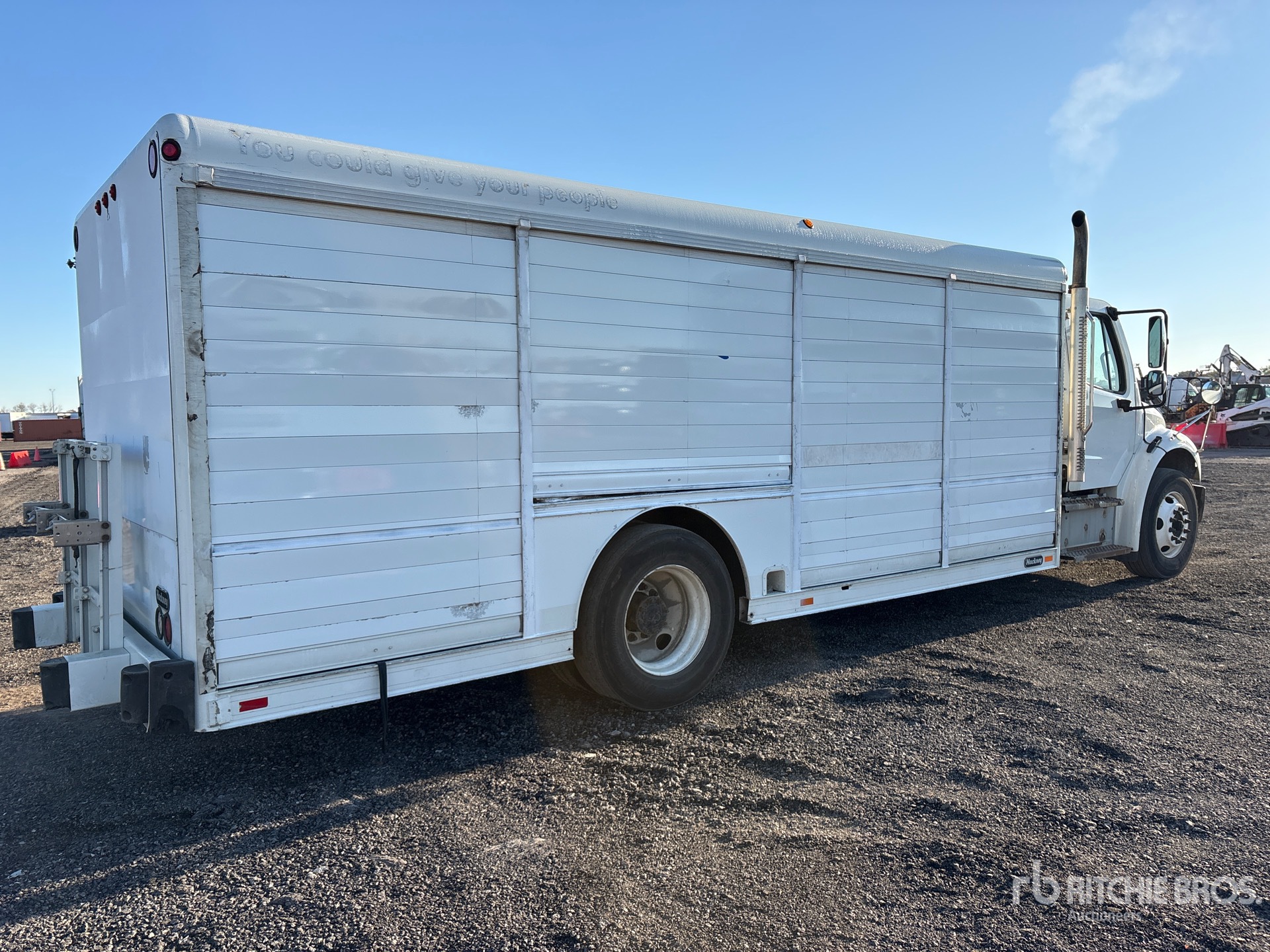 2019 Freightliner M2 106