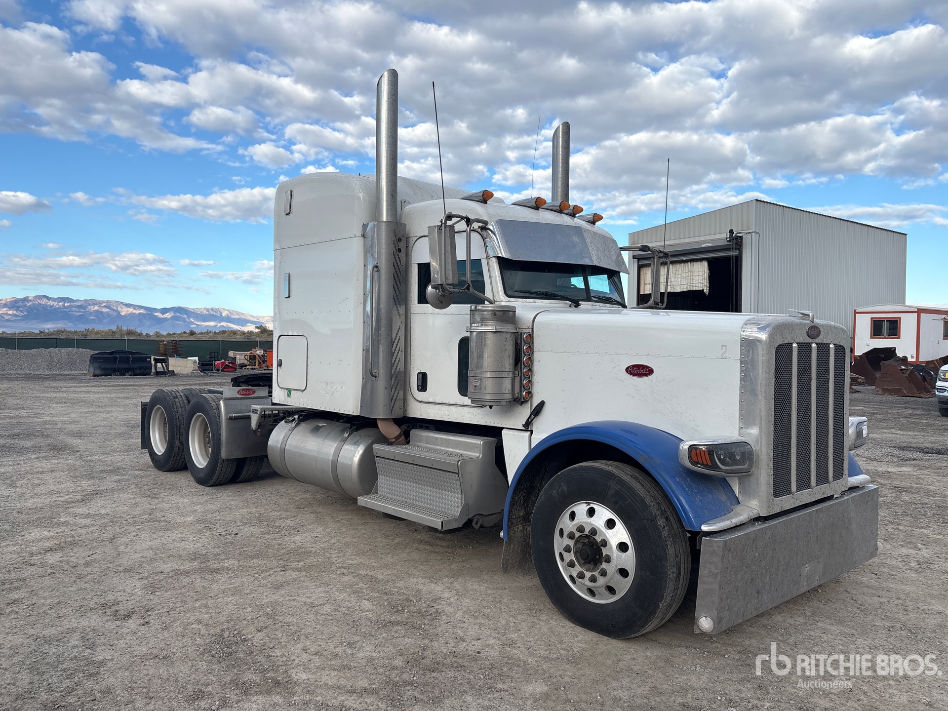 2021 Peterbilt 389
