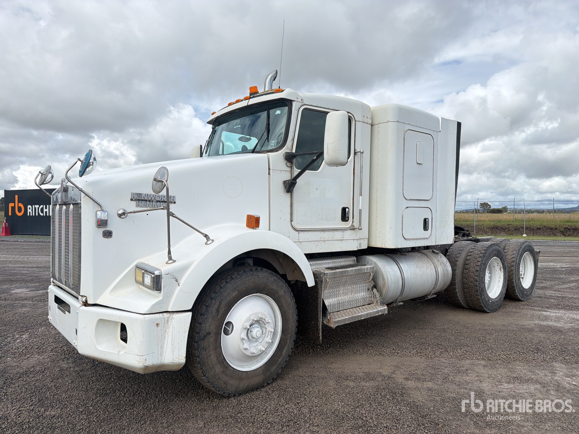 2013 Kenworth T800B
