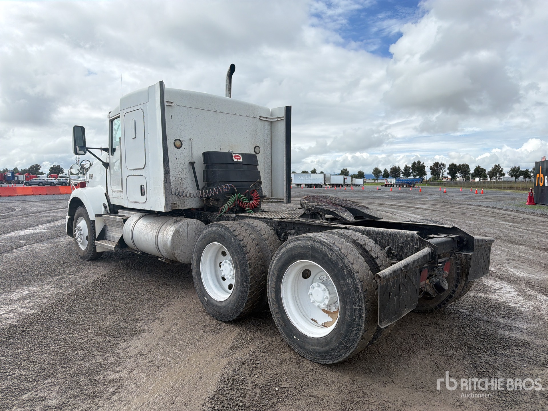 2013 Kenworth T800B