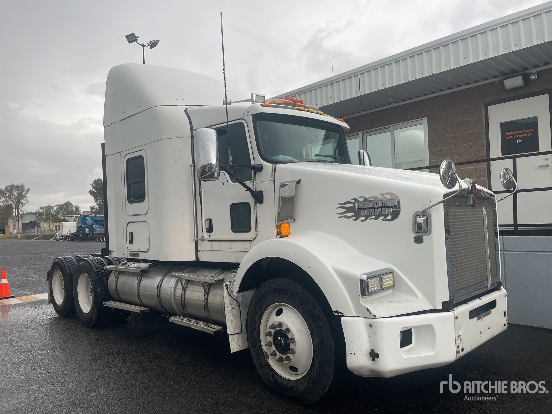 2014 Kenworth T800B