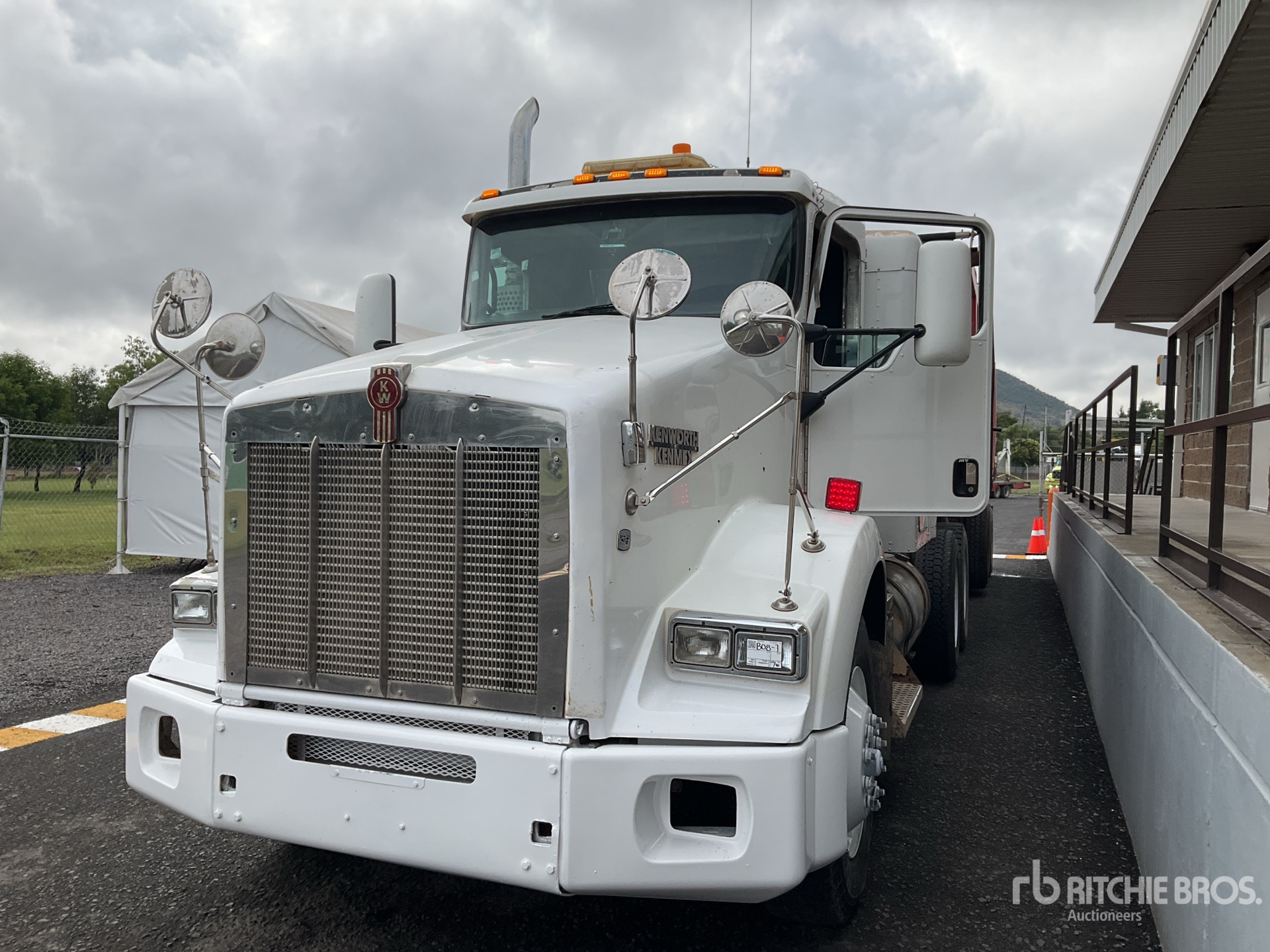 2015 Kenworth T800B