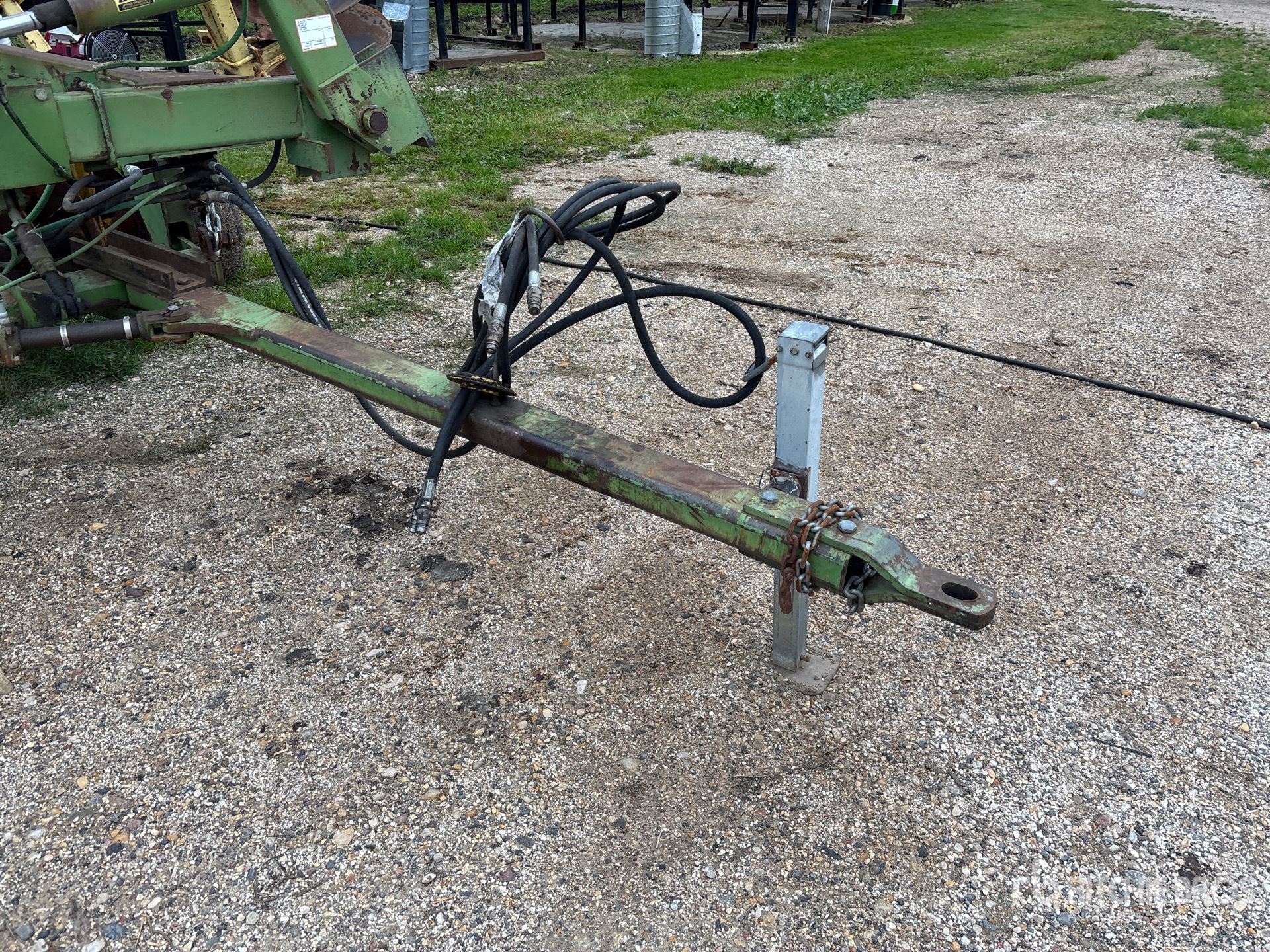John Deere 220