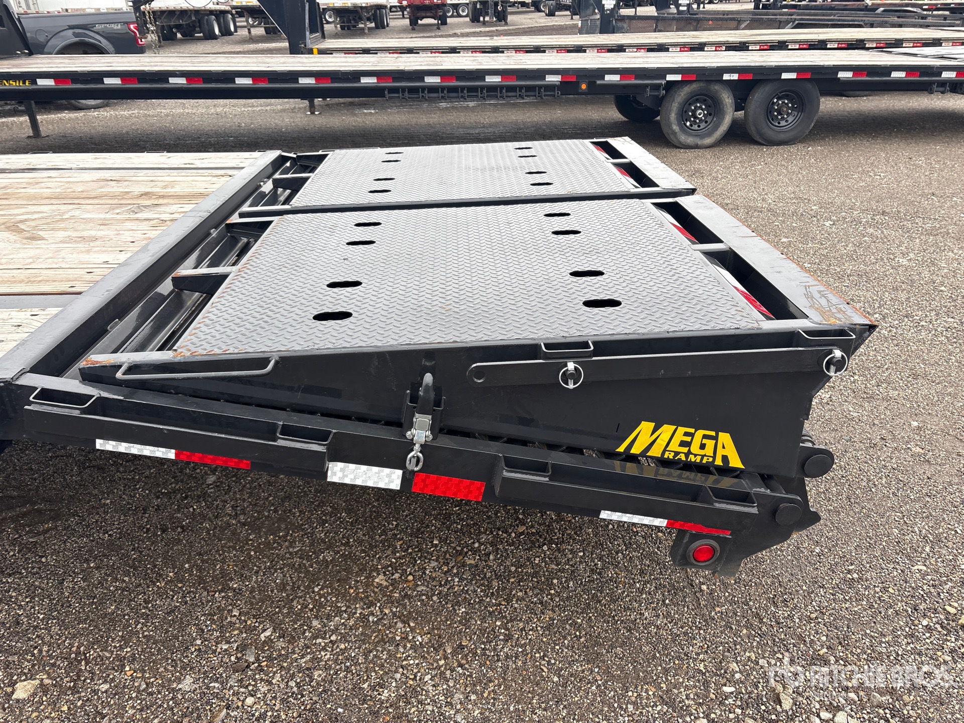 2026 Big Tex 7000 lb 40 ft T/A Gooseneck