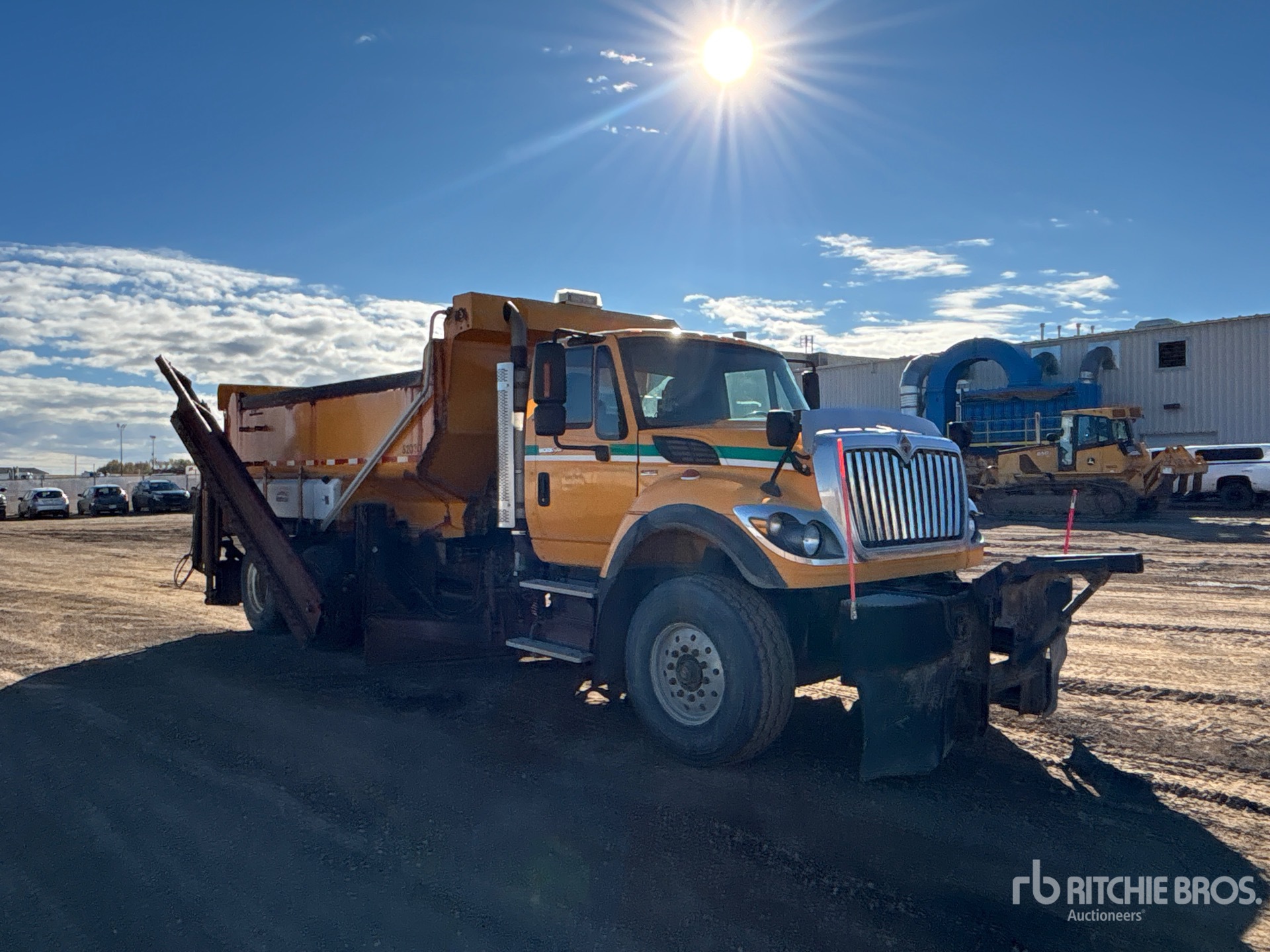 2011 International SF547